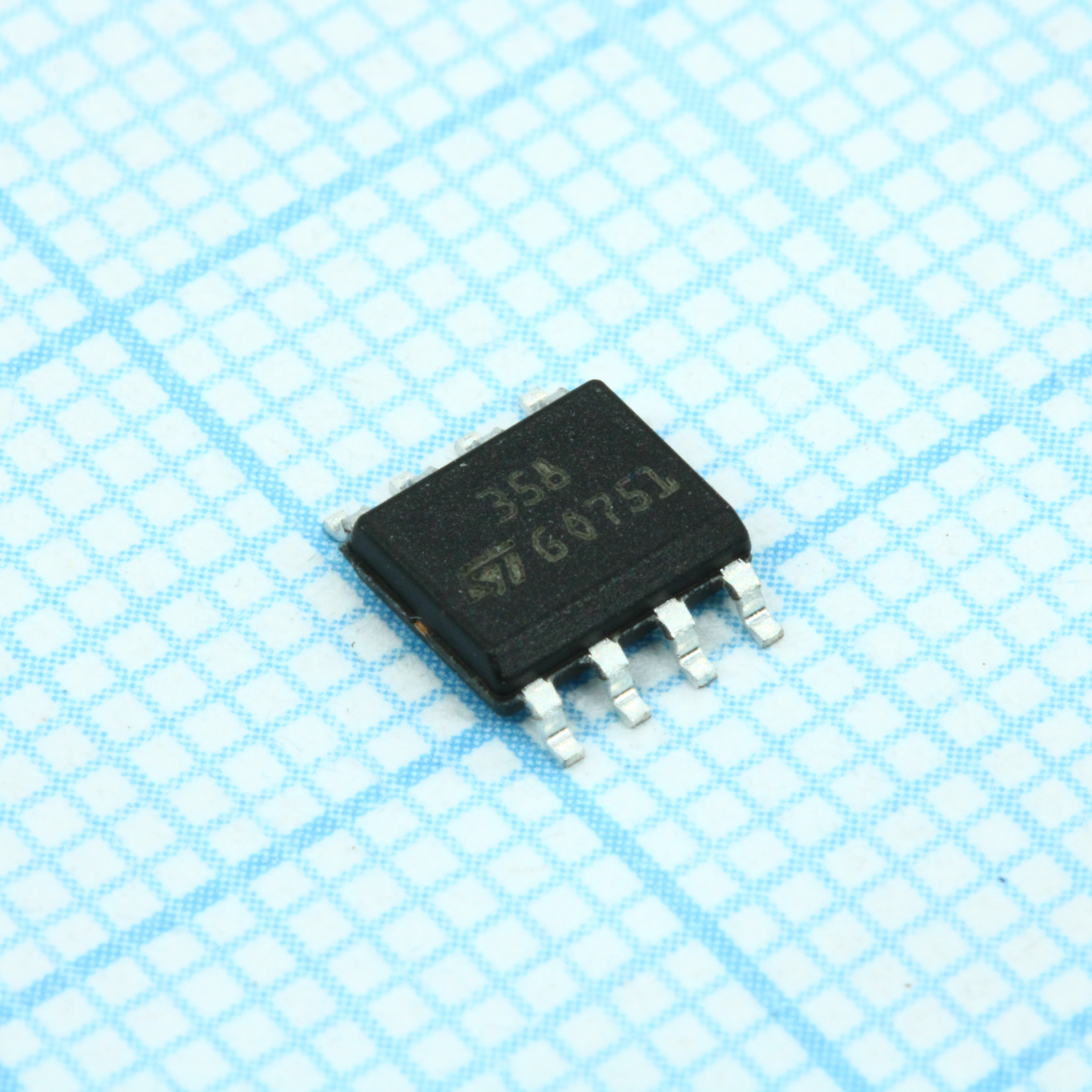 LM358DT - Операционный усилитель сдвоенный маломощный ±15В/30В