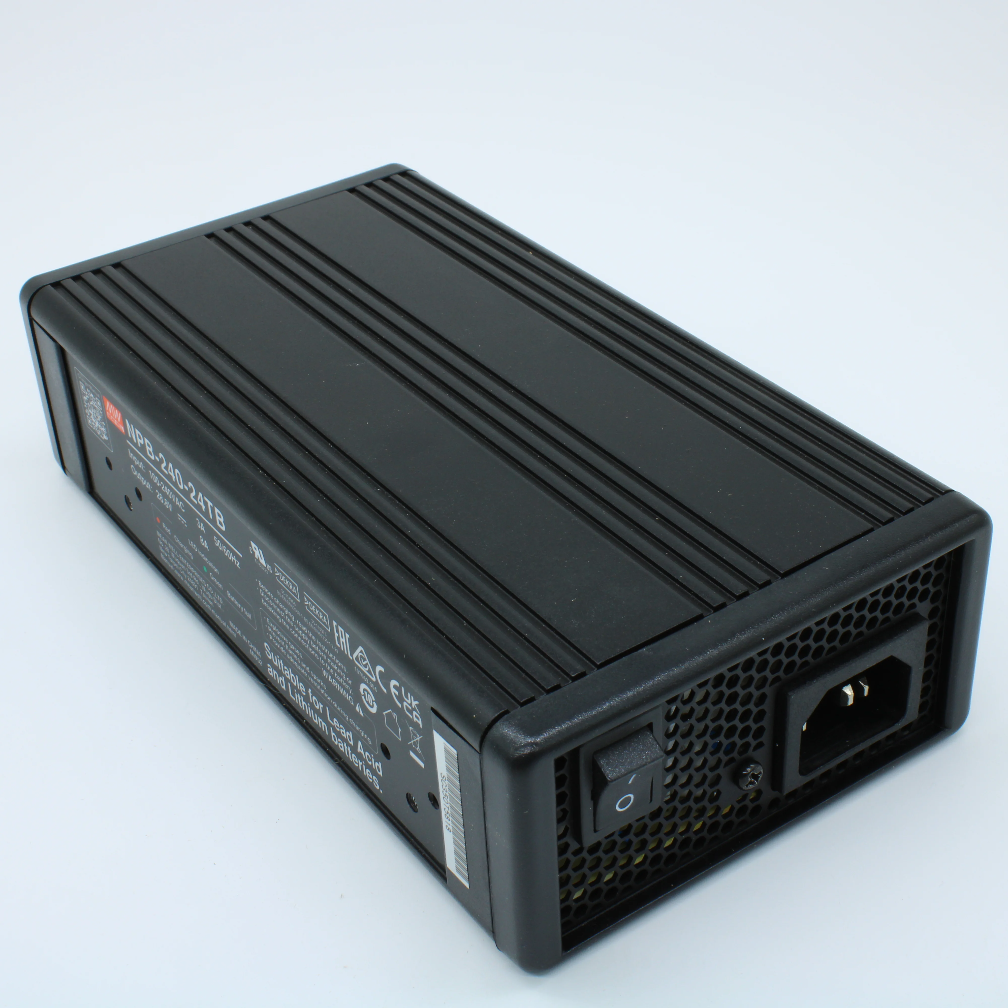 NPB-240-24TB - AC/DC зарядное устройство, 28.8V/8A, вход 90…264VA C, 47…63Гц /127…370В DC, изоляция 3000В AC, PFC, для свинцовых (обслуживаемых, гелевых, AGM) и Li-ion (Fe, Mn), 2/3 стадии заряда, 182.7*96*49мм, -30…+70°С