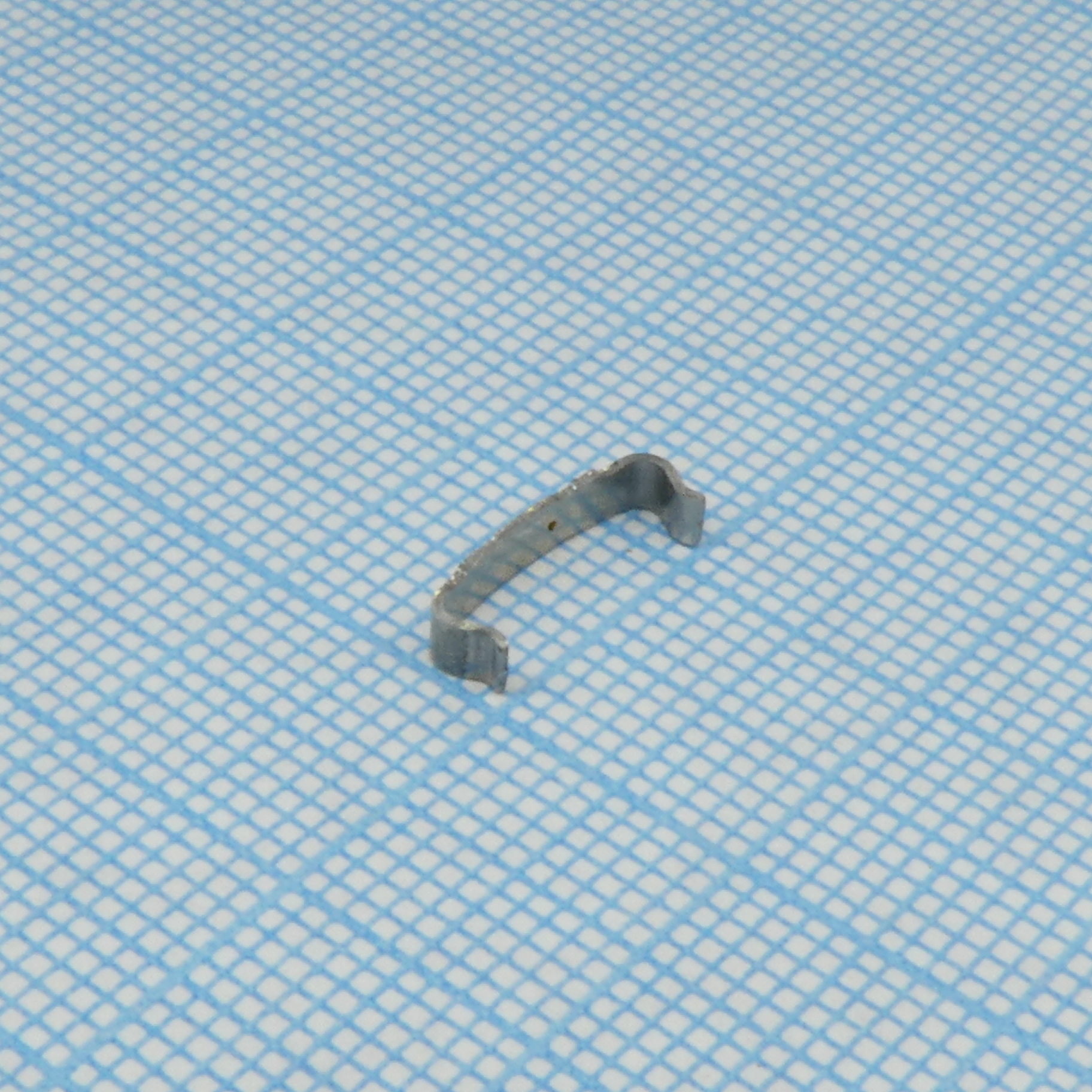 B65808J2204X - Скоба для сердечника RM6