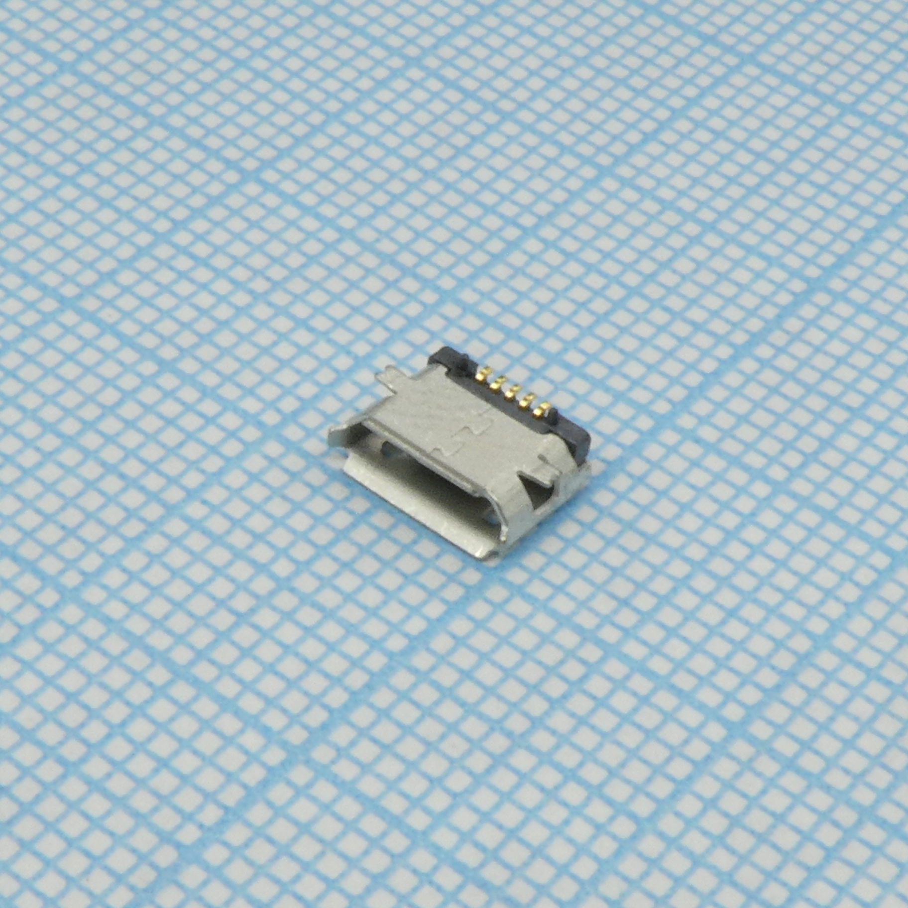 DS1105-06-B60R - Разъем Micro USB 2.0 розетка 5 контактов, тип B для поверхностного монтажа (с фиксатором в отверстие), луженый корпус лента на катушке