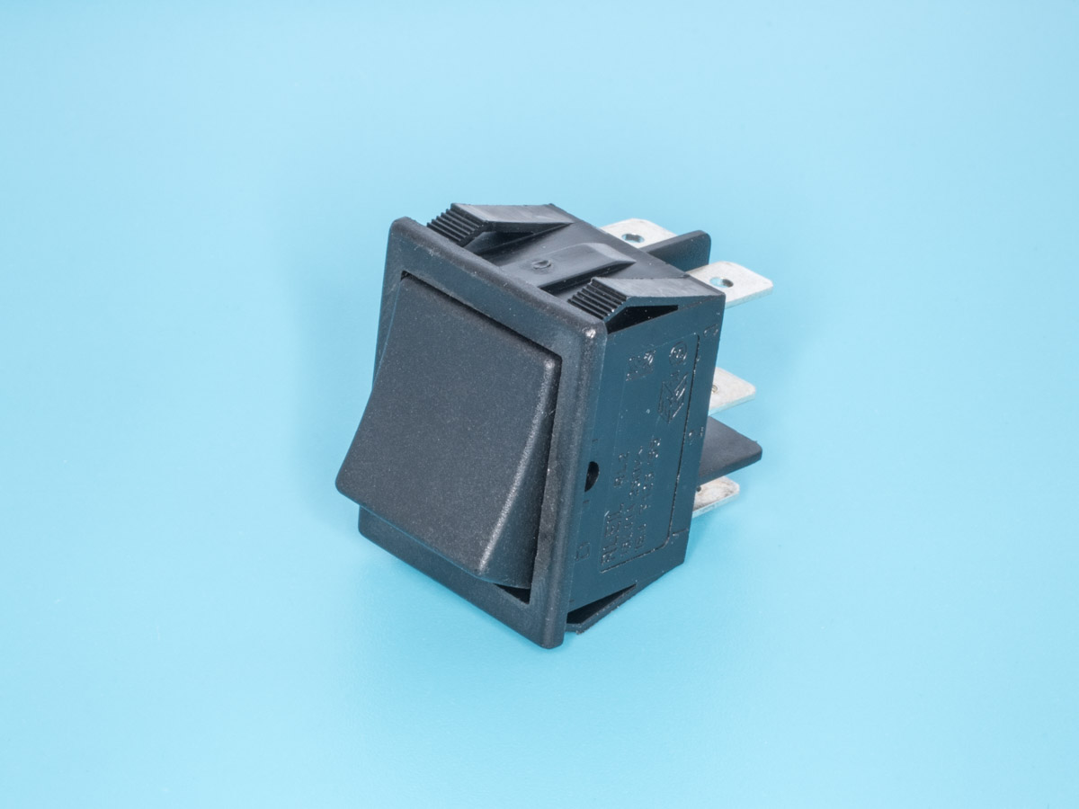 SWR-74 - Выключатель 220В 6 контактов 32х25мм, черный