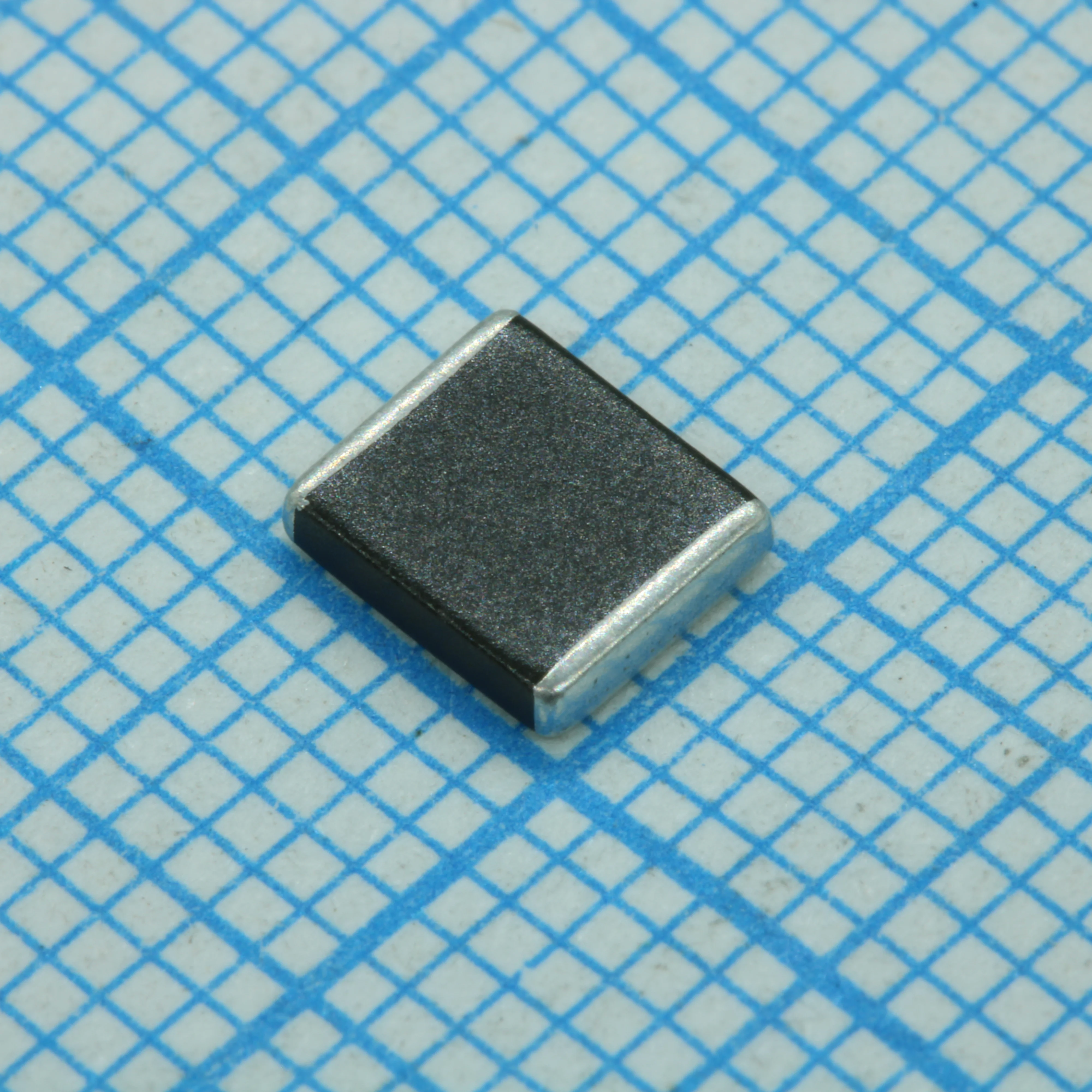 B72540T0040M062 - SMD варистор 2220 30VAC 1200A (CT2220M4G)