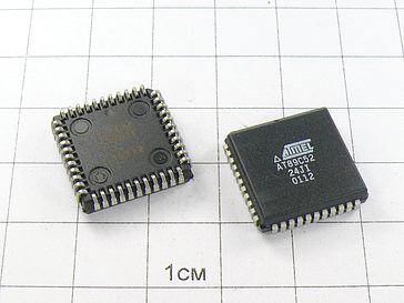 Микросхема AT89C52-24JI