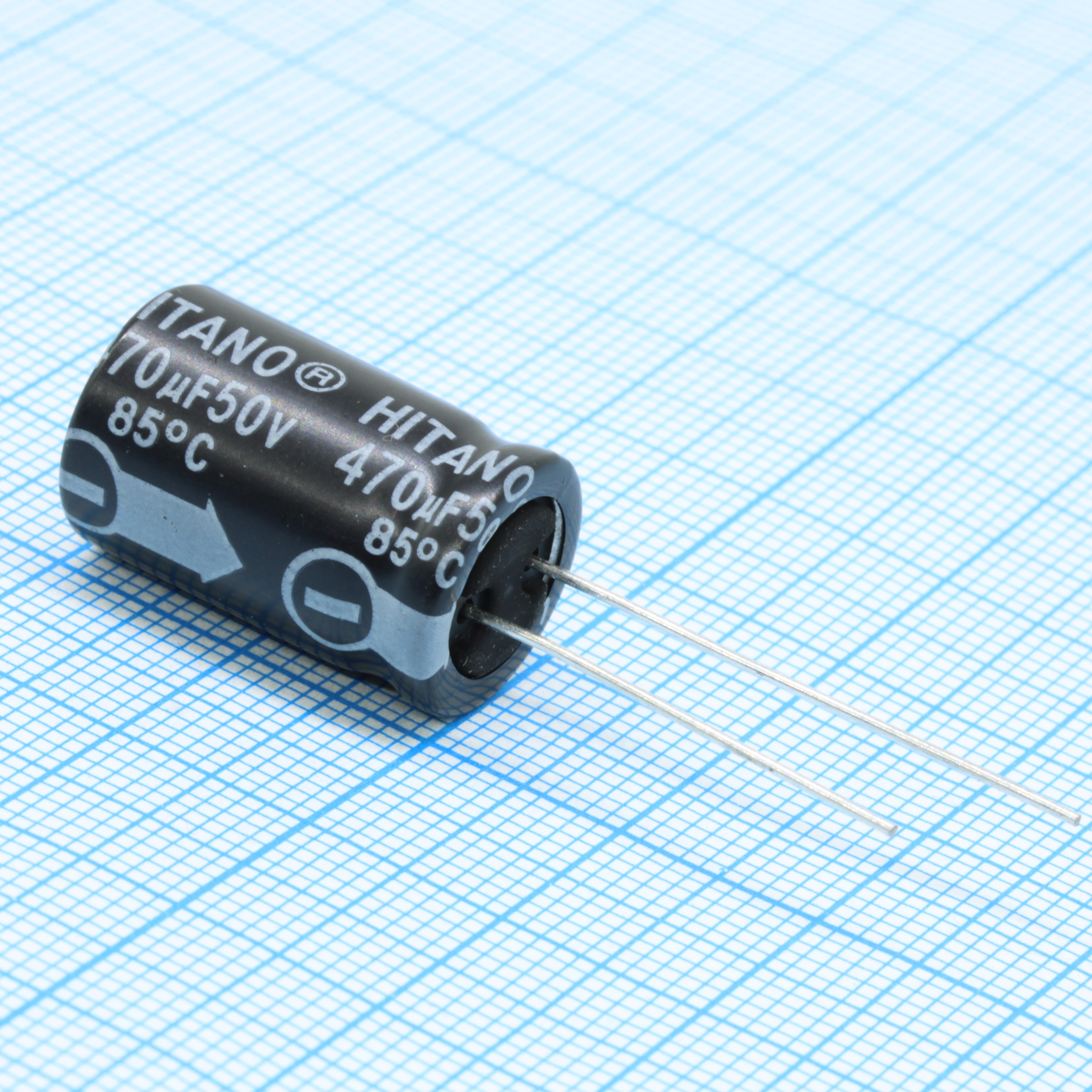 ECR471M50B - Конденсатор алюминиевый электролитический 470мкФ 50В  ±20% (13 х 21мм) радиальные выводы 5мм 780мА 2000час 85°С россыпь