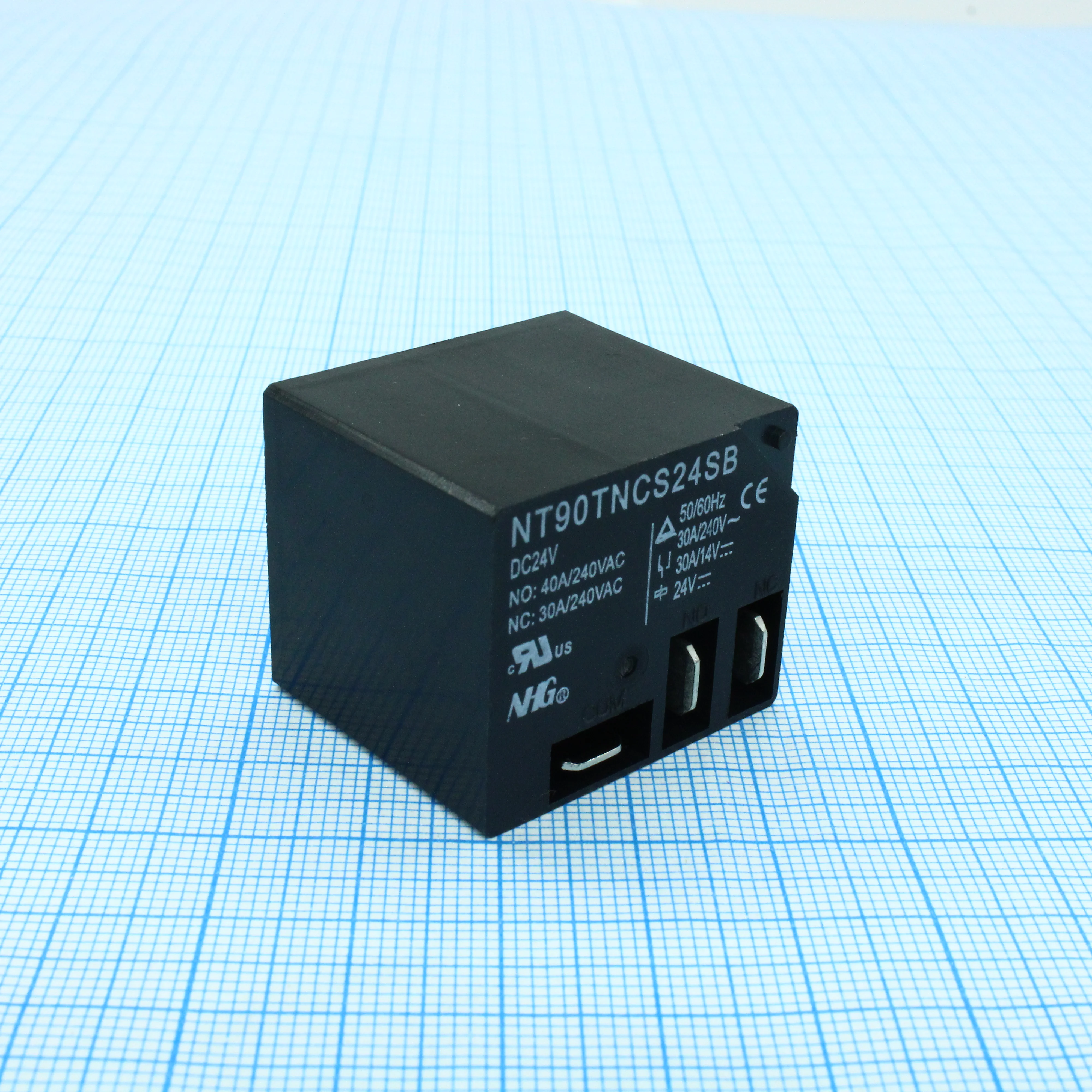 NT90T-N-C-S-DC24V-S-B-0.9 - Реле силовое, 40А одна контактная группа-два направления катушка 24В 130°С 0.9Вт
