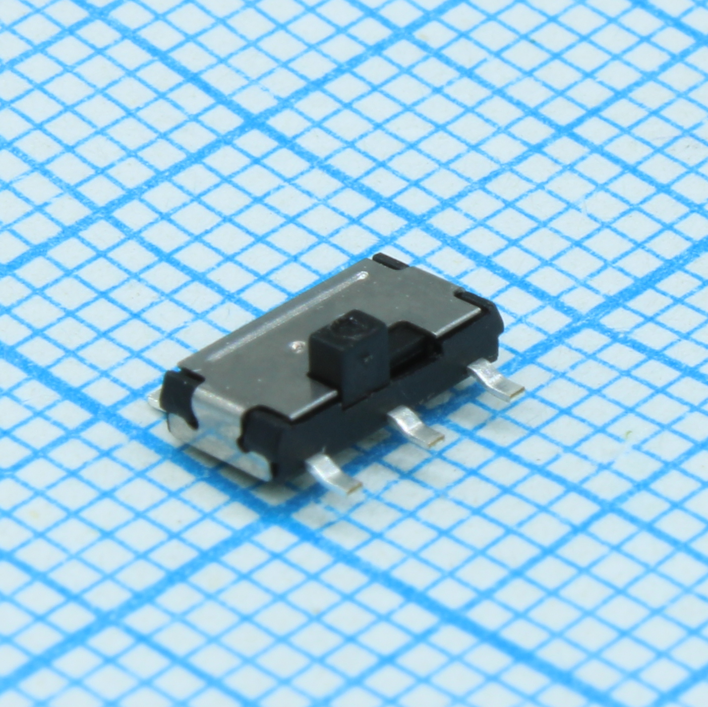 AYZ0202AGRLC - Переключатель движковый вертикальный две группы (ON-ON) 0.1А 12В 1.2ВА 10000 циклов SMD лента на катушке