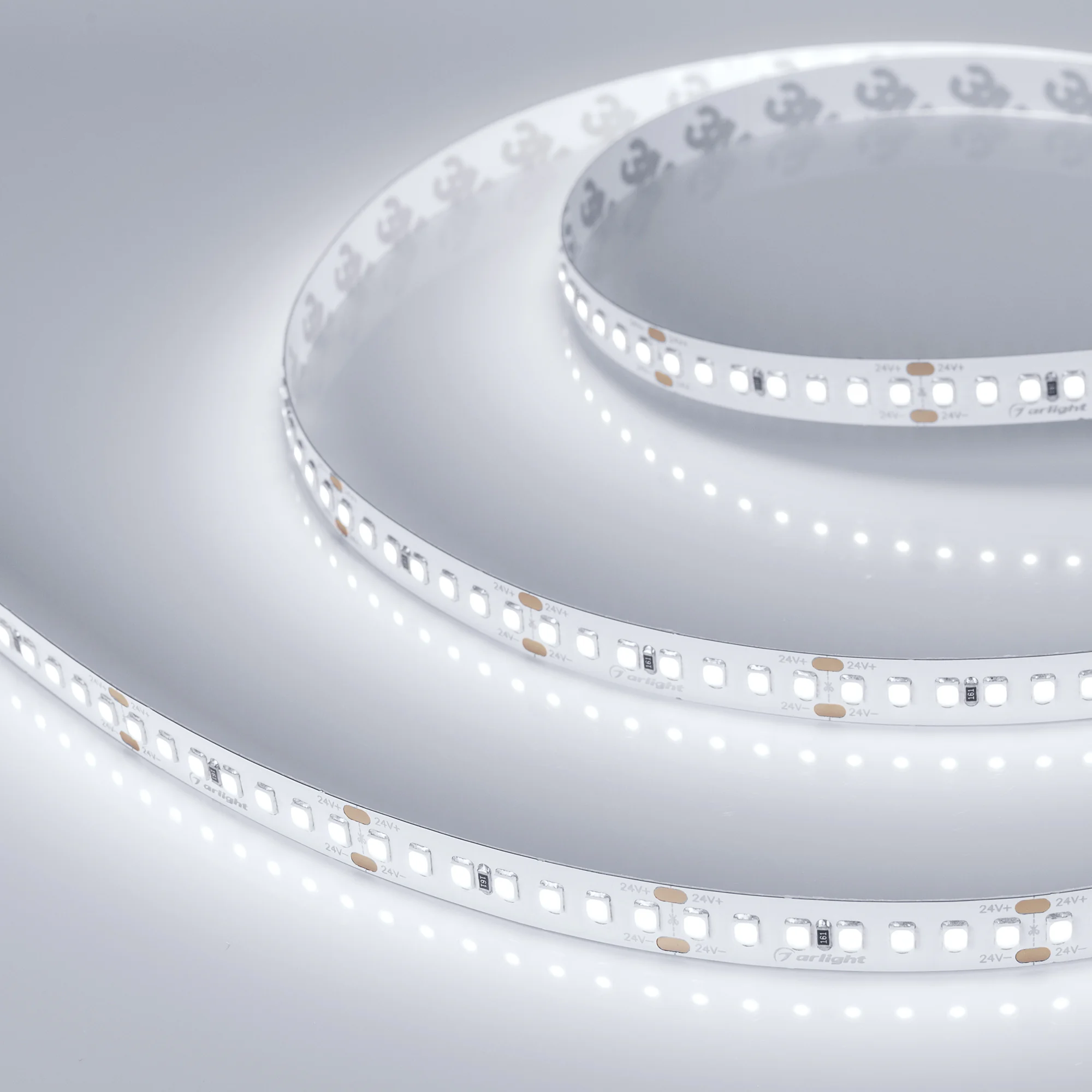 Лента RT-A168-10mm 24V White6000 (17 W/m, IP20, 2835, 5m) 019093(2) - Светодиодная лента RT-A168, открытая. Светодиоды 2835, 168 шт/м (840 шт на 5 м), белая плата, ширина 10 мм, скотч 3M. Цвет БЕЛЫЙ 6000 K, цветопередача CRI>85, угол 120°. Питание 24V, мо