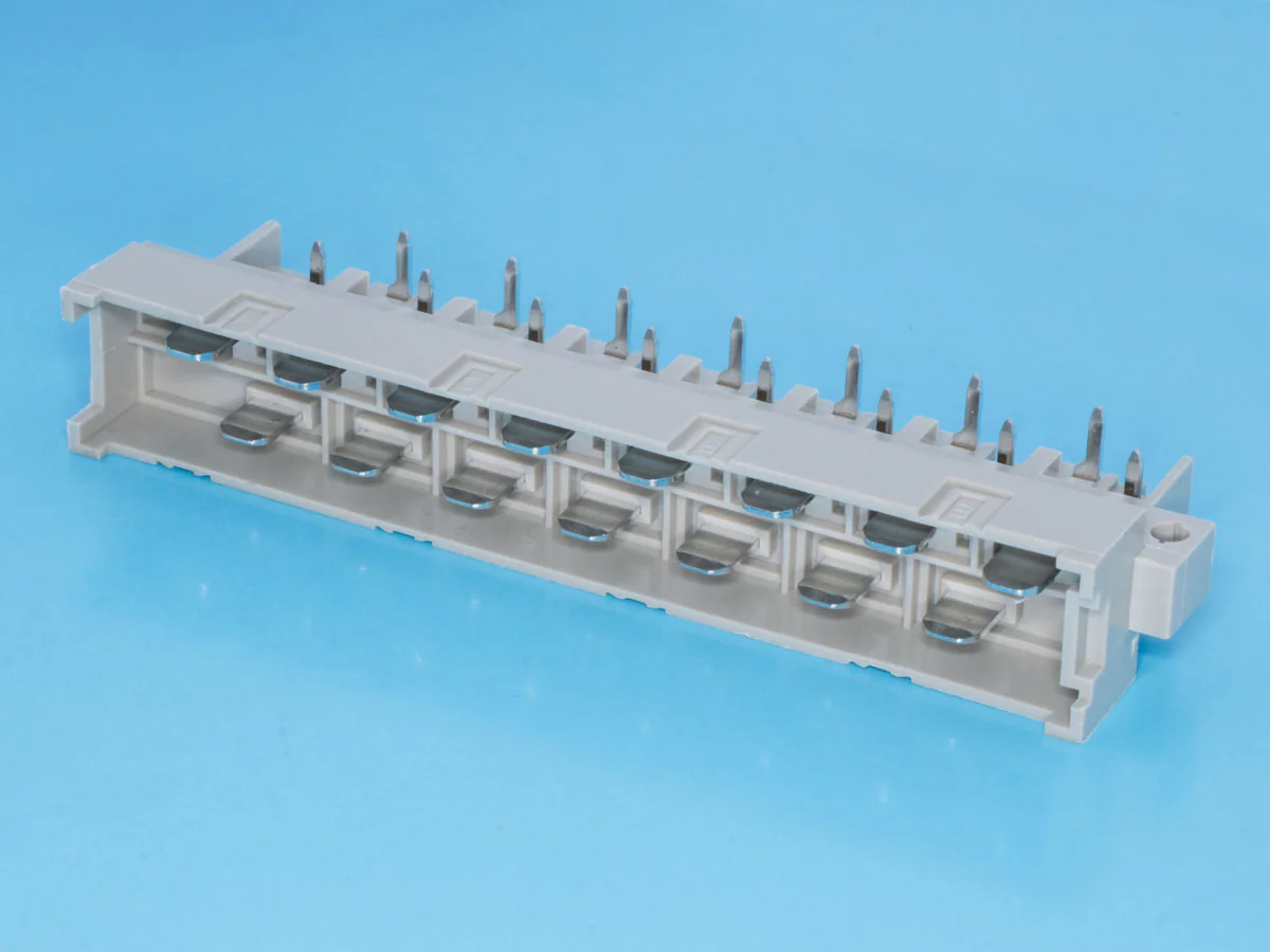 612H-15M - Разъем DIN 41612 H-15, 15 контактов, вилка, прямой угол, 2 ряда
