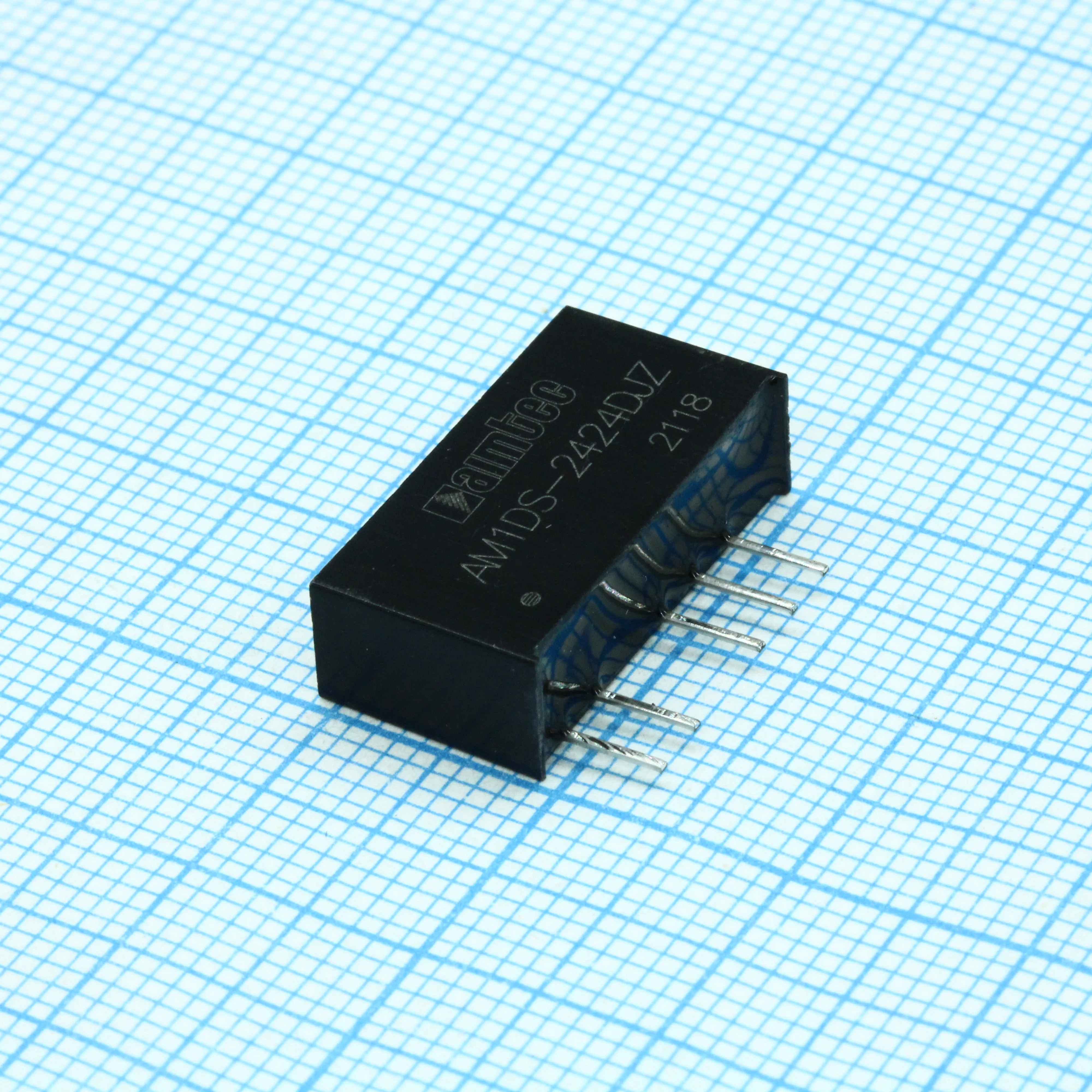 AM1DS-2424DJZ - DC/DC, 1Вт, вход 21.6…26.4В, выход ±24V/±0.003…0.021A, изоляция 1500В DC, КПД 80%, максимальная емкостная нагрузка не более 100мкФ, SIP7, 19.65x6x10.16мм, -40…105°C, пластик