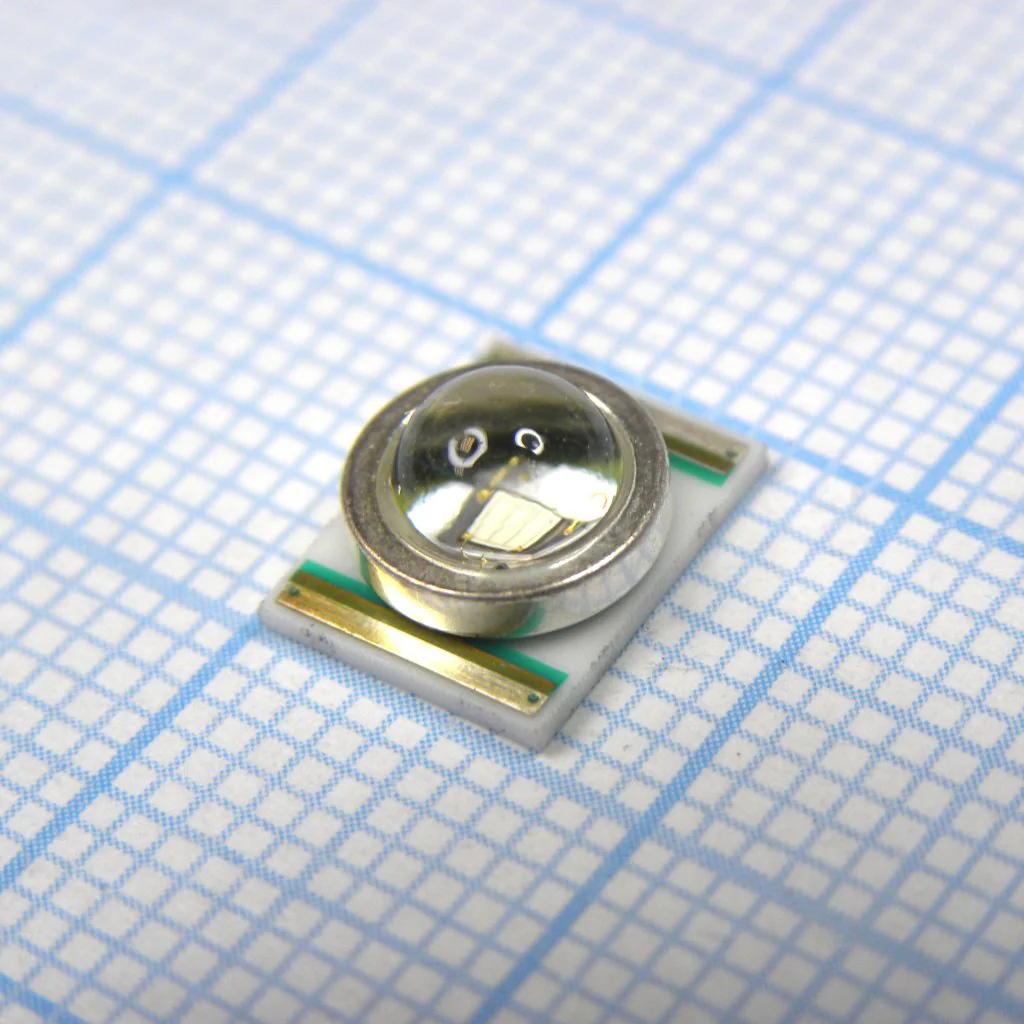 XREBLU-L1-0000-00K01 - XLAMP Светодиод повышенной яркости smd 7х9мм/синий/485нм/30,6Lm/прозрачный/100°/3,5в/700мА