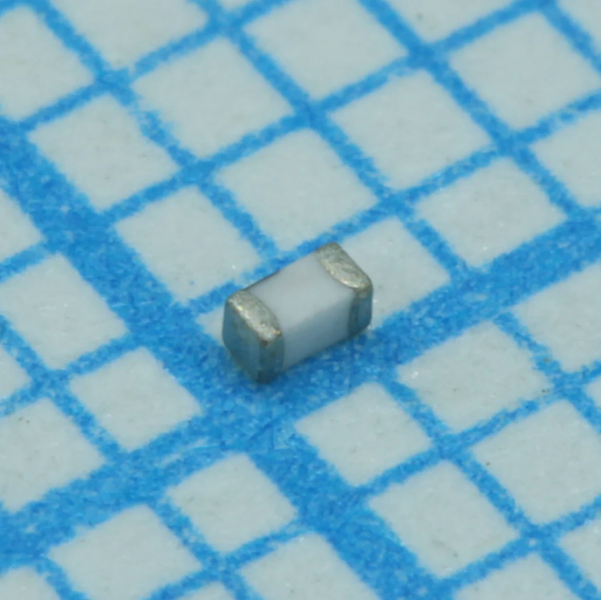 AIML0402C-2N2S-0.9A - Многослойная индуктивность SMD на керамике 100МГц 2.2нГн ±0.3нГн 900мА, RDC 90мОм 8Q
