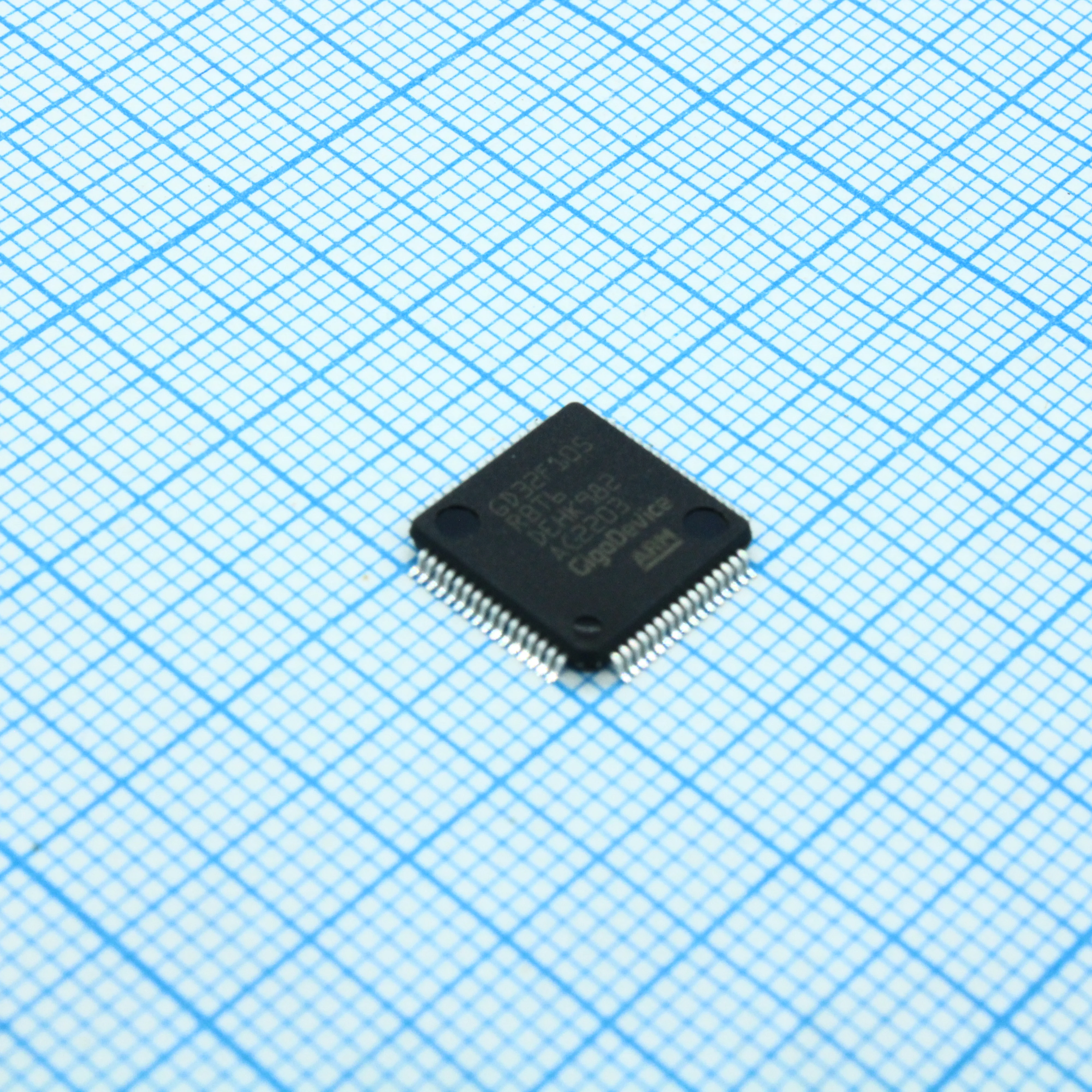 GD32F105RBT6 - ARM Cortex-M3 108МГц, 128КБ Flash, 96КБ RAM, 5xU(S)ART, 2xI2C, 3xSPI, 2xI2S, 2xCAN2.0B, 1xUSB-FS, 2x16-кан. 12-бит АЦП, 2x12-бит ЦАП, LQFP64, –40...+85°C, 2.6…3.6В
