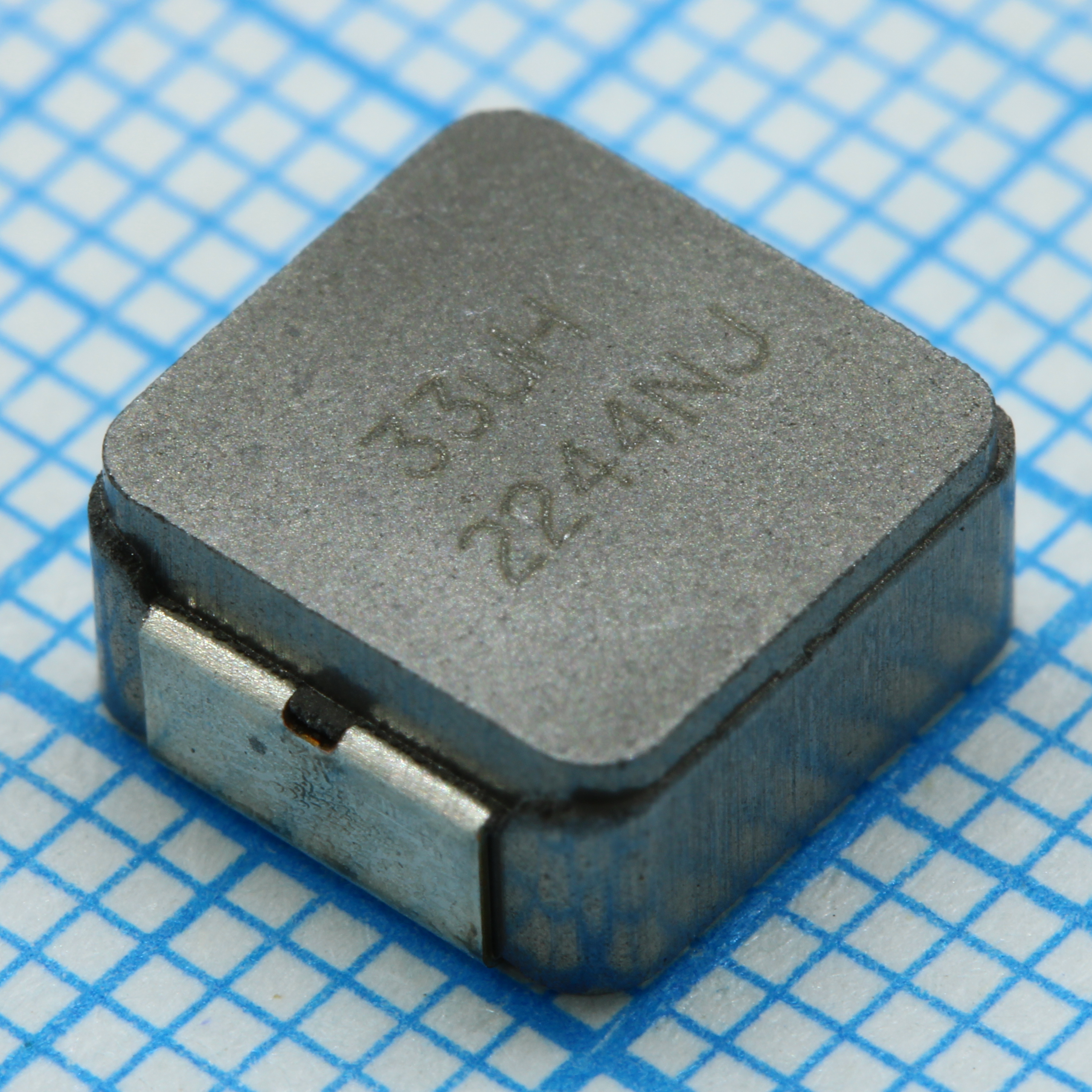 IHLP3232DZER330M11 - Индуктивность SMD силовая экранированная проволочная 33мкГн ±20% 100кГц порошковое железо 3.2A 144мОм по постоянному току 3232 лента на катушке