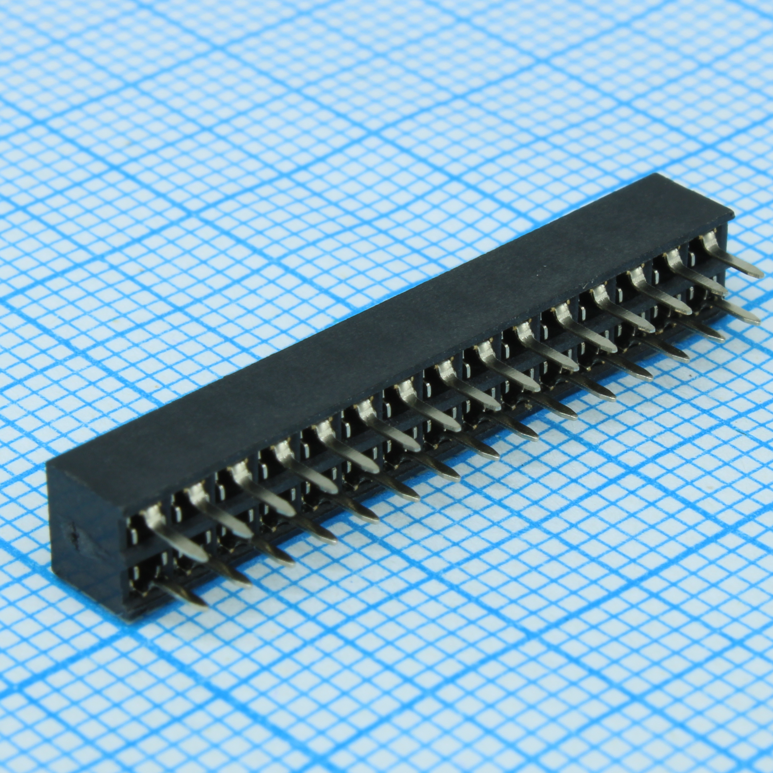 DS1026-05-2X15S8BV - Гнездо на плату 2x15 конт., шаг 2.00мм, высота 4.3мм, позолоч.