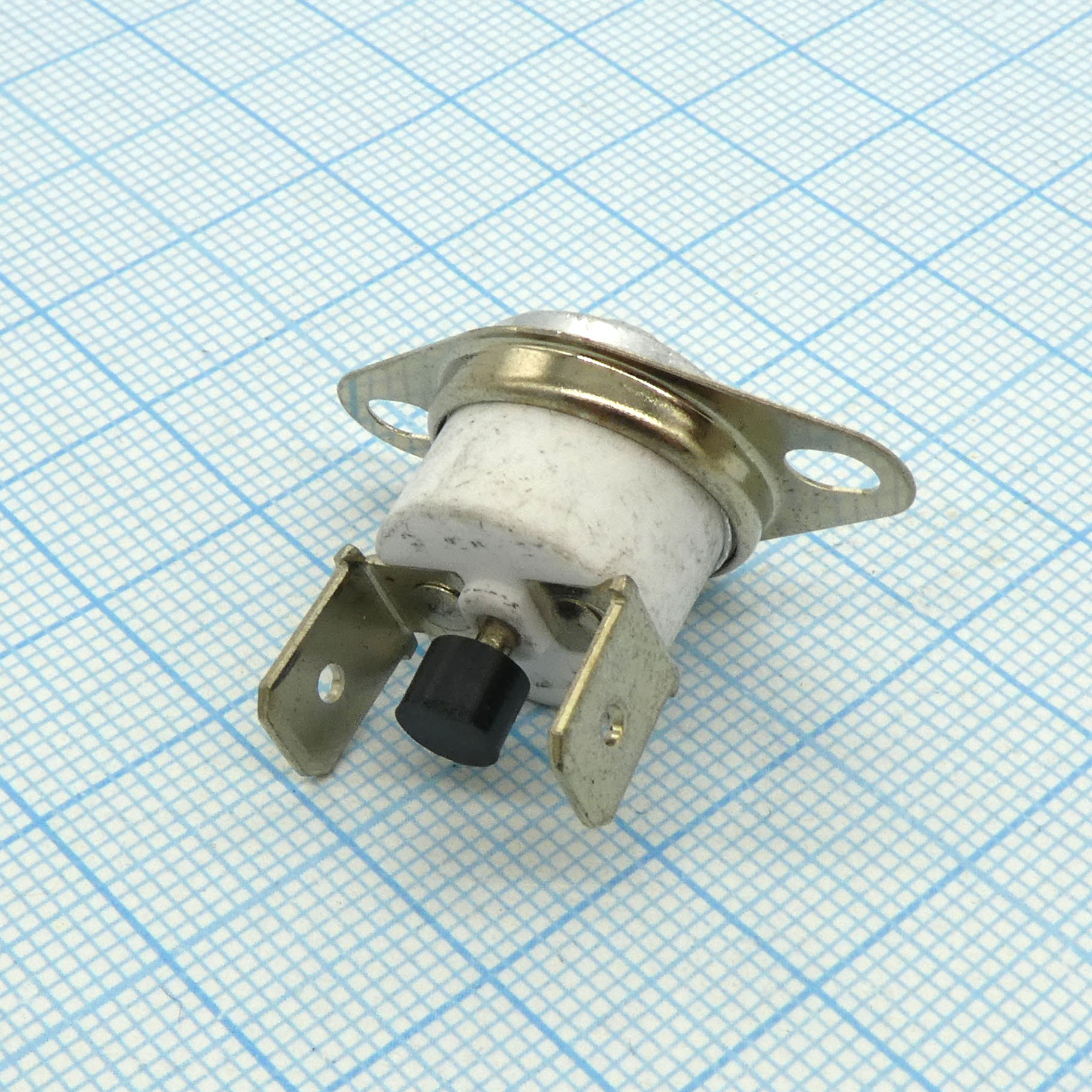 KSD301T 250С 250В 16А - термостат, LBVL нормально замкнутые с кнопкой (ручной сброс)