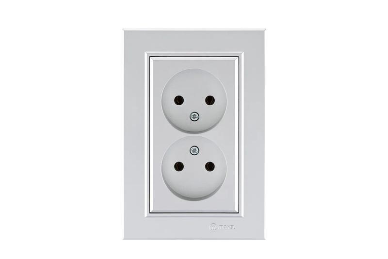 Розетка 2-м СП Karea 10А IP20 б/з сереб. 56065017