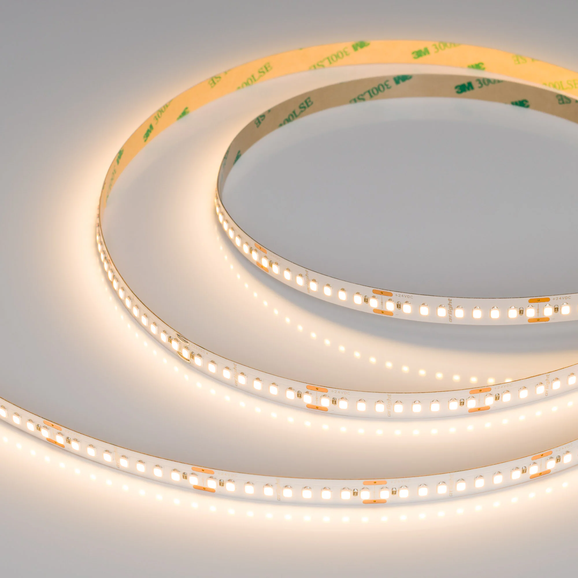 Лента UL-A180-10mm 24V Warm2700 (12 W/m, IP20, 5m) 044516 - Светодиодная лента UL-A180, открытая IP20. Светодиоды SMD 2835, 180 шт/м (900 шт на 5 м), белая плата, скотч 3M. Цвет ТЕПЛЫЙ 2700 K, цветопередача CRI>80, угол 120°. Питание 24 В, мощность 12 Вт/