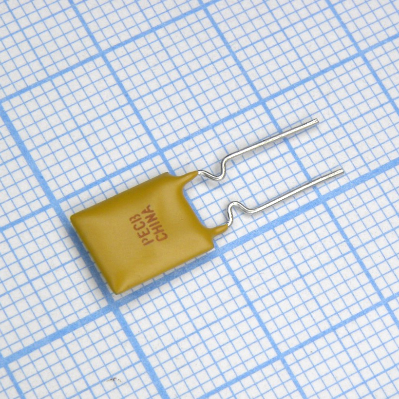 RUEF160 - Самовосстанавливающийся предохранитель PTC 1.6A(hold) 3.2A(trip) 30V 100A 0.9W 8s 0.03Ohm Radial 8.9 X 3 X 15.2mm Bag