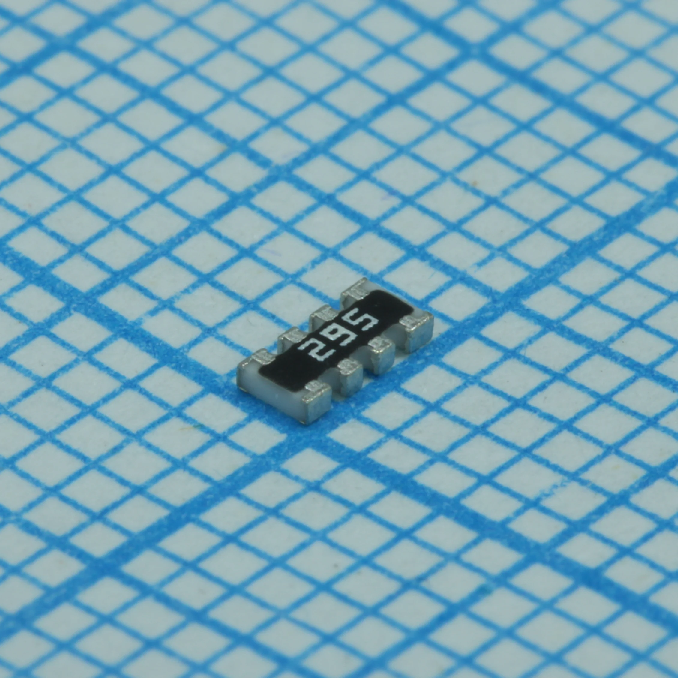 RCML08W562JT - Резисторная сборка SMD 1206 4 резисторов по 5.6кОм