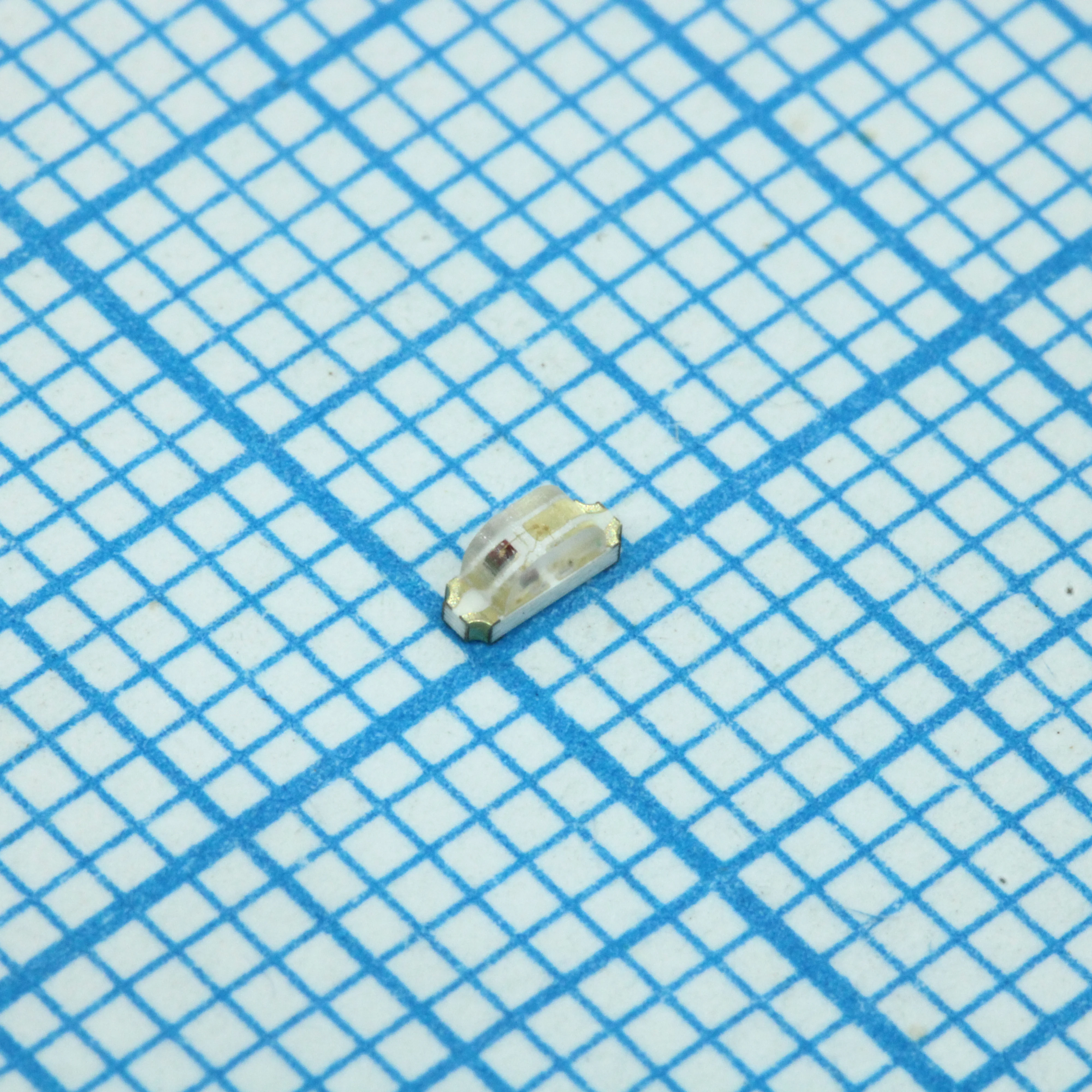 HL-PCEFA-3010S39FU70GH203BC-A - Светодиод smd 3х1мм/RGB/622нм 350-460мкд - 520нм 800-1100мкд - 470нм 210-270мкд/130° боковой