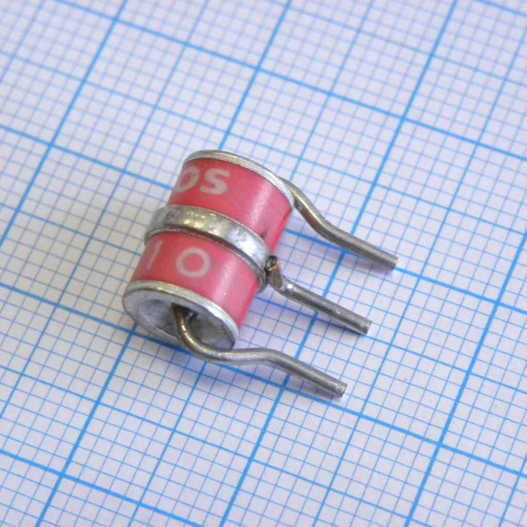 B88069X8070B502 - 8x10mm 350...550V 20kA/10A 3-х элек. T23A420X