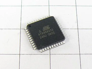 Микросхема AT89S8253-24AU
