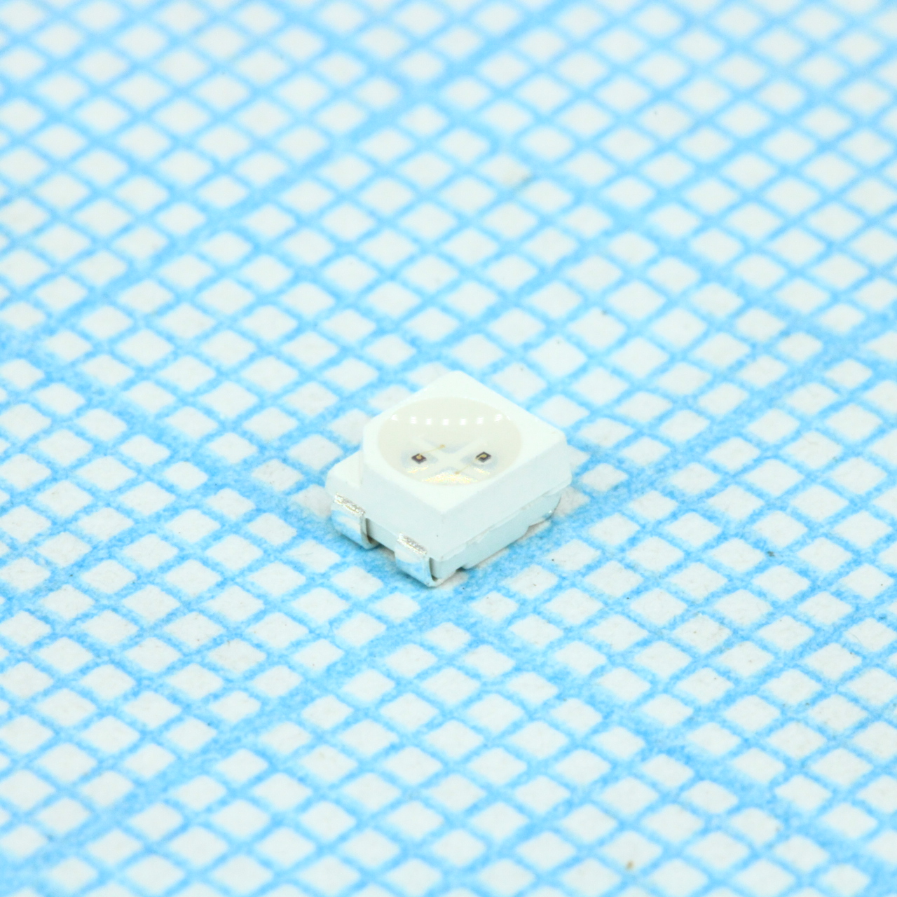 L9UGHRF9553-R9-B01 - Светодиод smd 3,5х2,8мм/красный/630нм/200-320мкд - зеленый/570нм/40-80мкд/прозрачный/120°