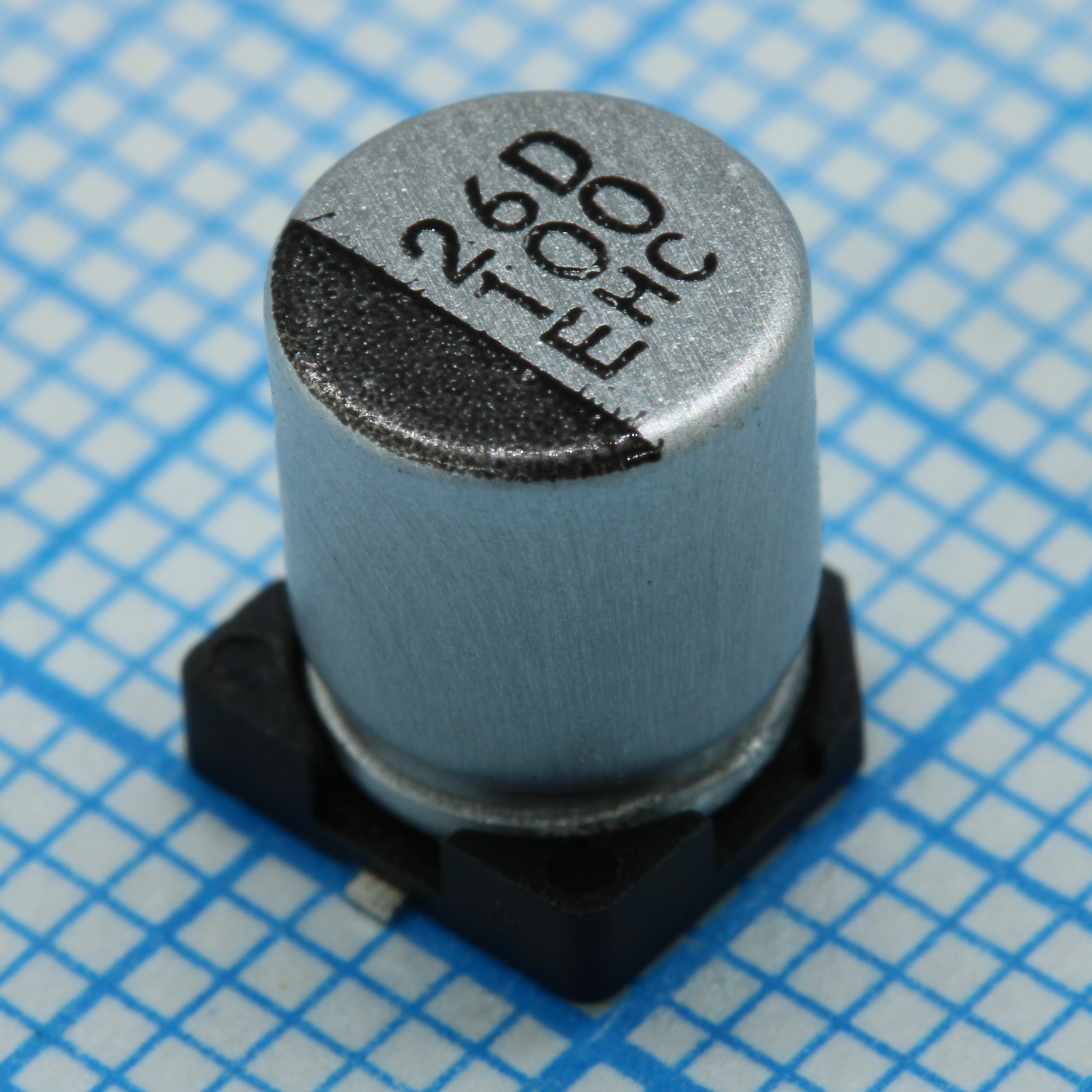 HHXC250ARA101MF80G - Полимерный гибридный алюминиевый конденсатор 100мкФ 25В ±20%( 6.3 X 7.7мм) для поверностного монтажа 0.03Ом 1400мА 4000час 125°C лента на катушке