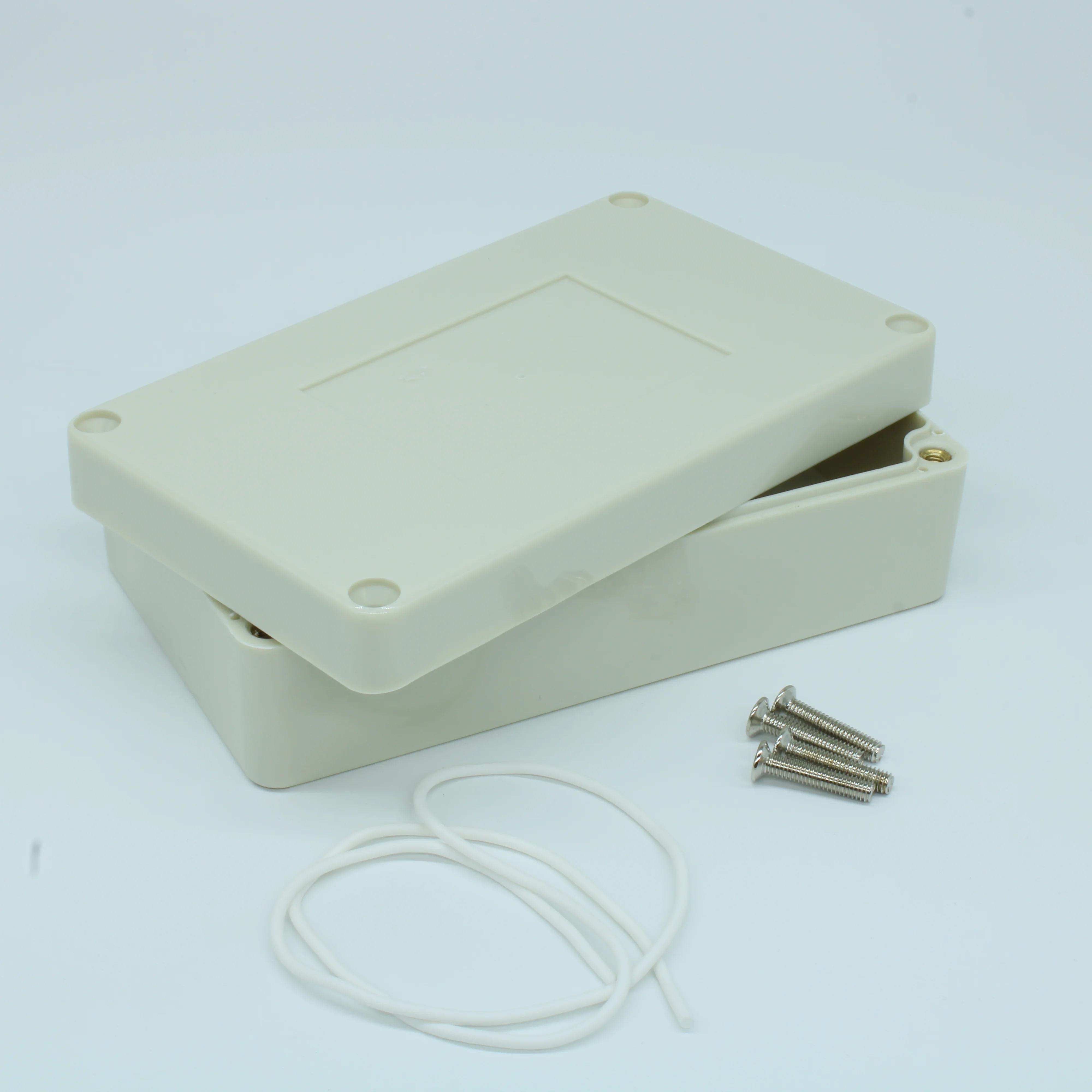 11-15 (F11) - Пластиковый корпус  IP65
