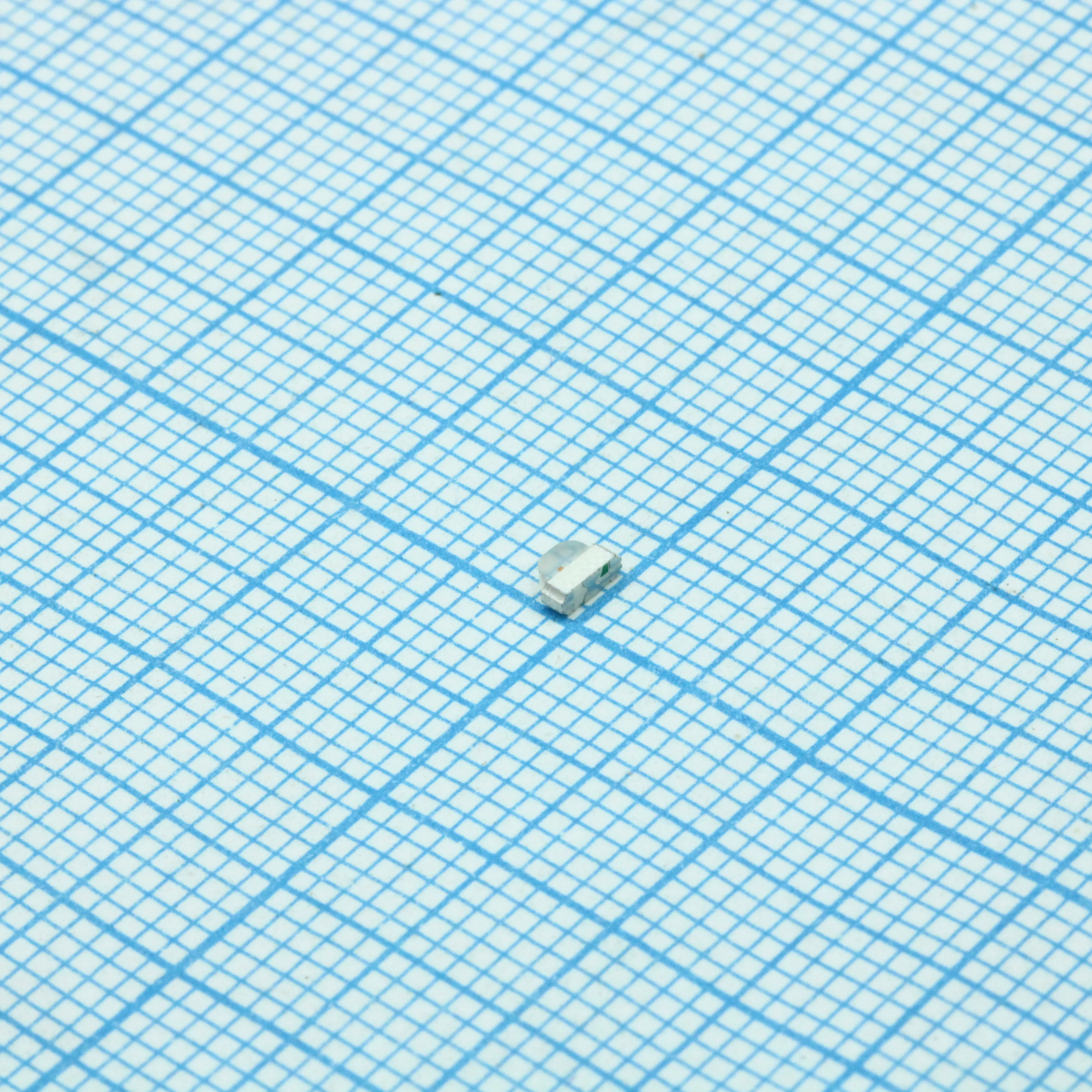 KPBA-3010SURKSGC - Светодиод smd 3х1мм/красный/630нм/120-300мкд - зеленый/568нм/8-15мкд/прозрачный/140°/угловой