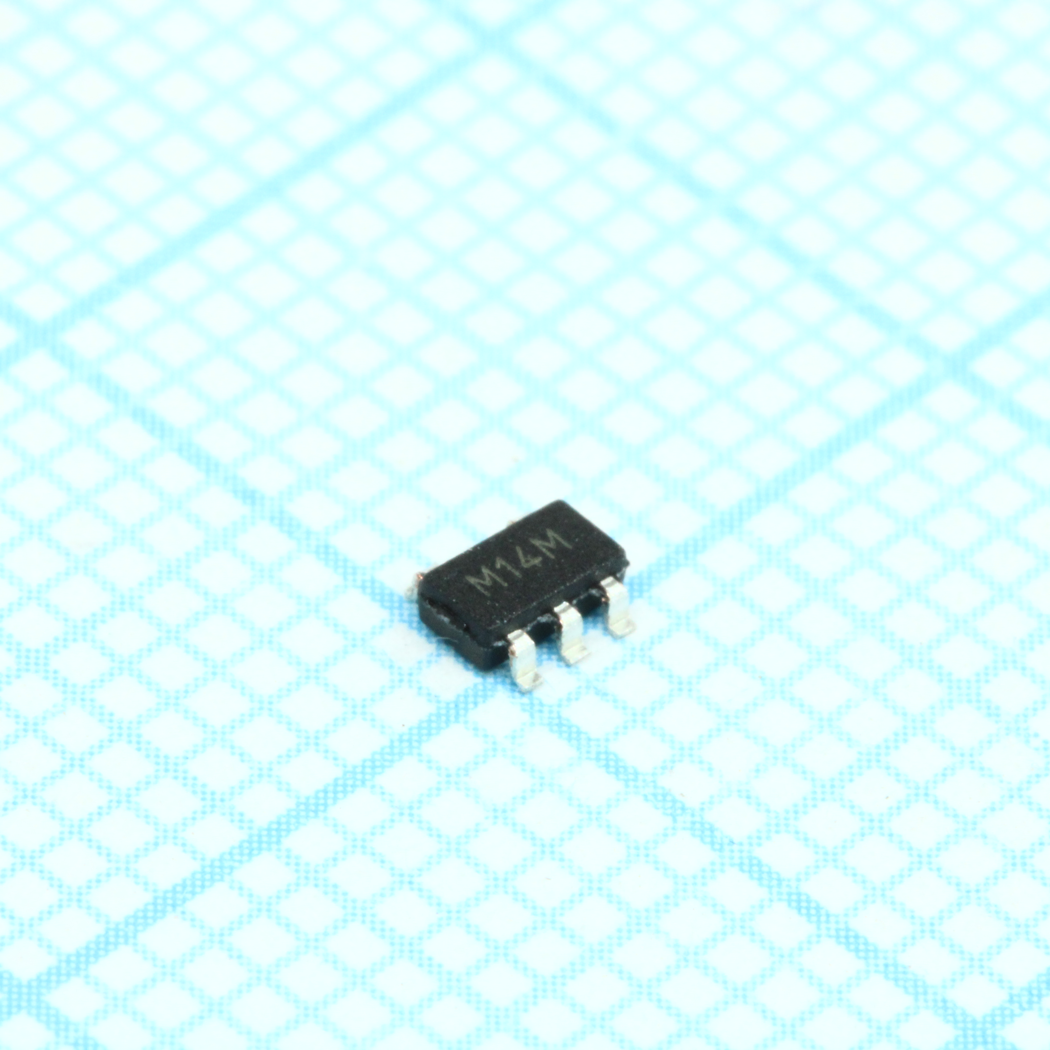 24LC01BT-I/OT - Энергонезависимое ППЗУ шина I2C    128x8