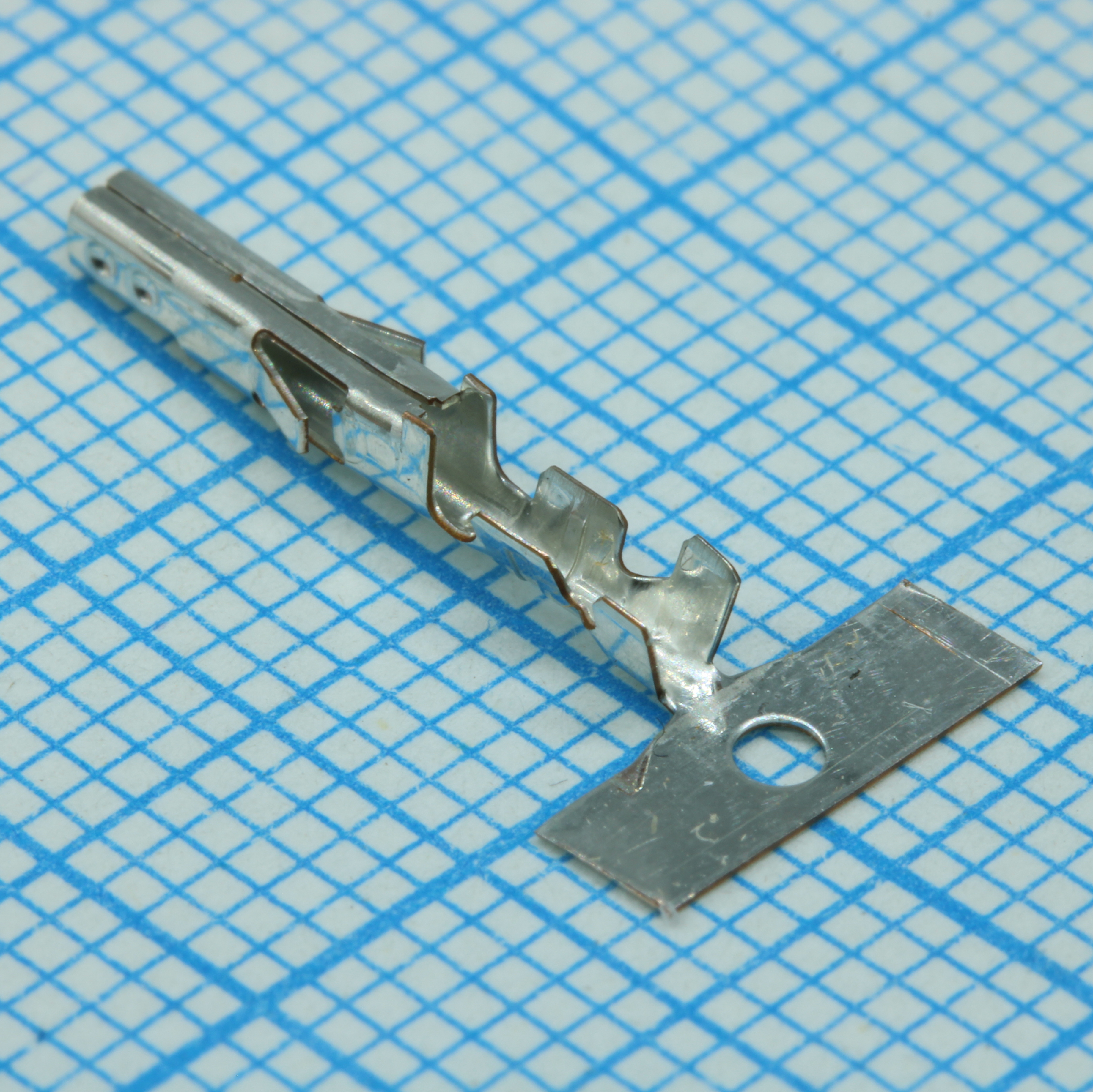 39000065 - Контакт розетка ST монтаж на кабель 22-28AWG серия Mini-Fit™ рейка