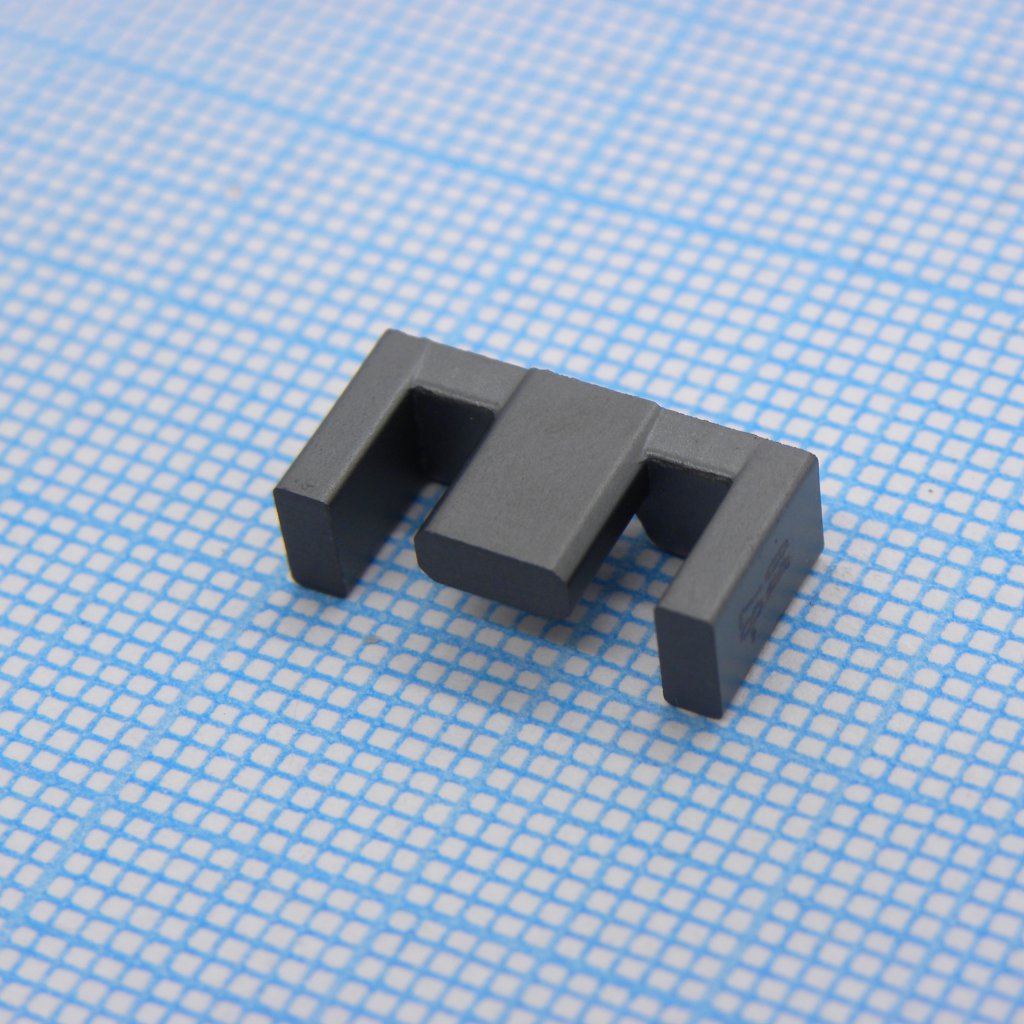 B66413G0000X187 - Сердечник EFD 15/8/5 N87 780nH +30/–20%