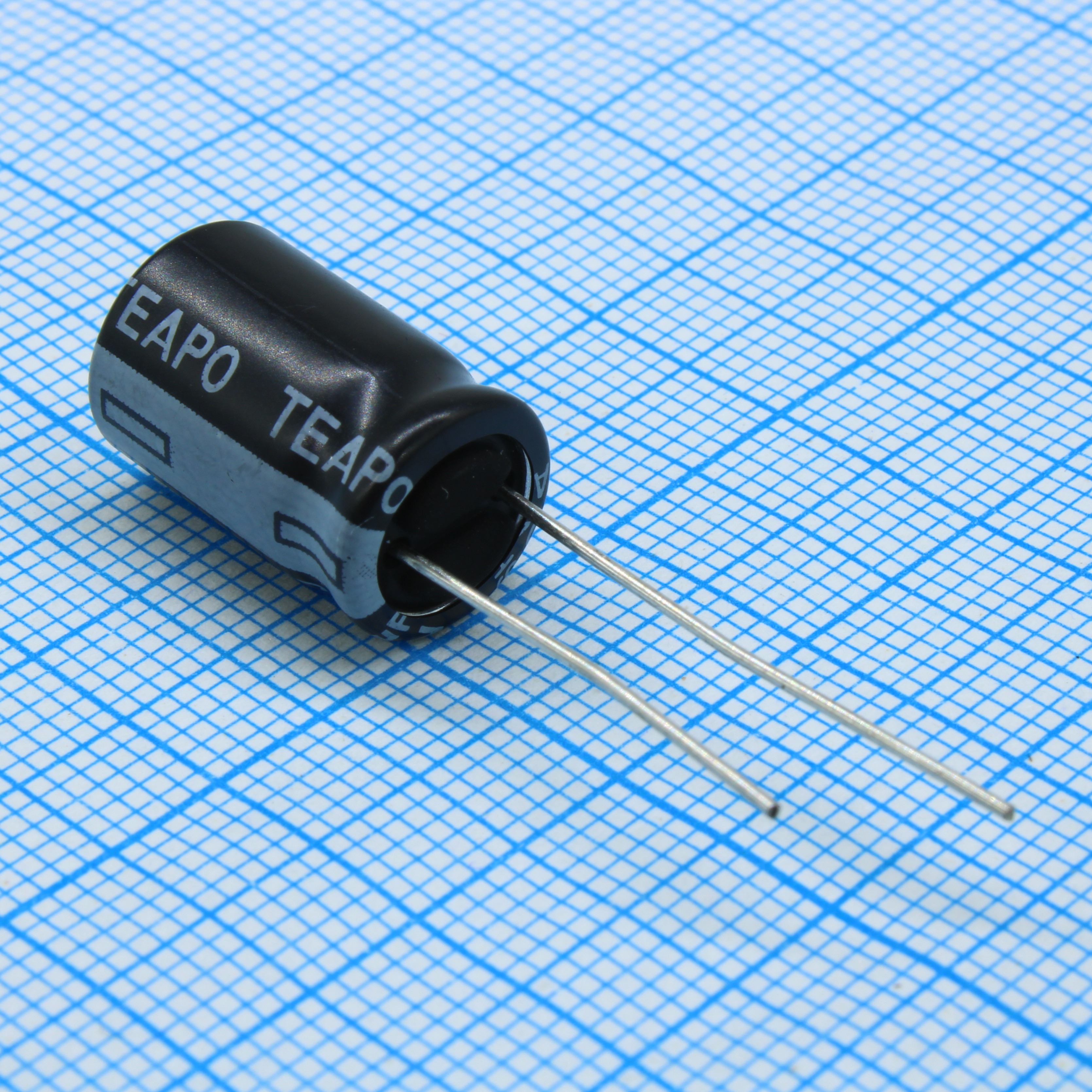 KSH477M035S1G5H15K - Конденсатор алюминиевый электролитический 470мкФ 35В ±20% (10х15мм) радиальный 5мм 530мА 2000часов 105°C россыпь