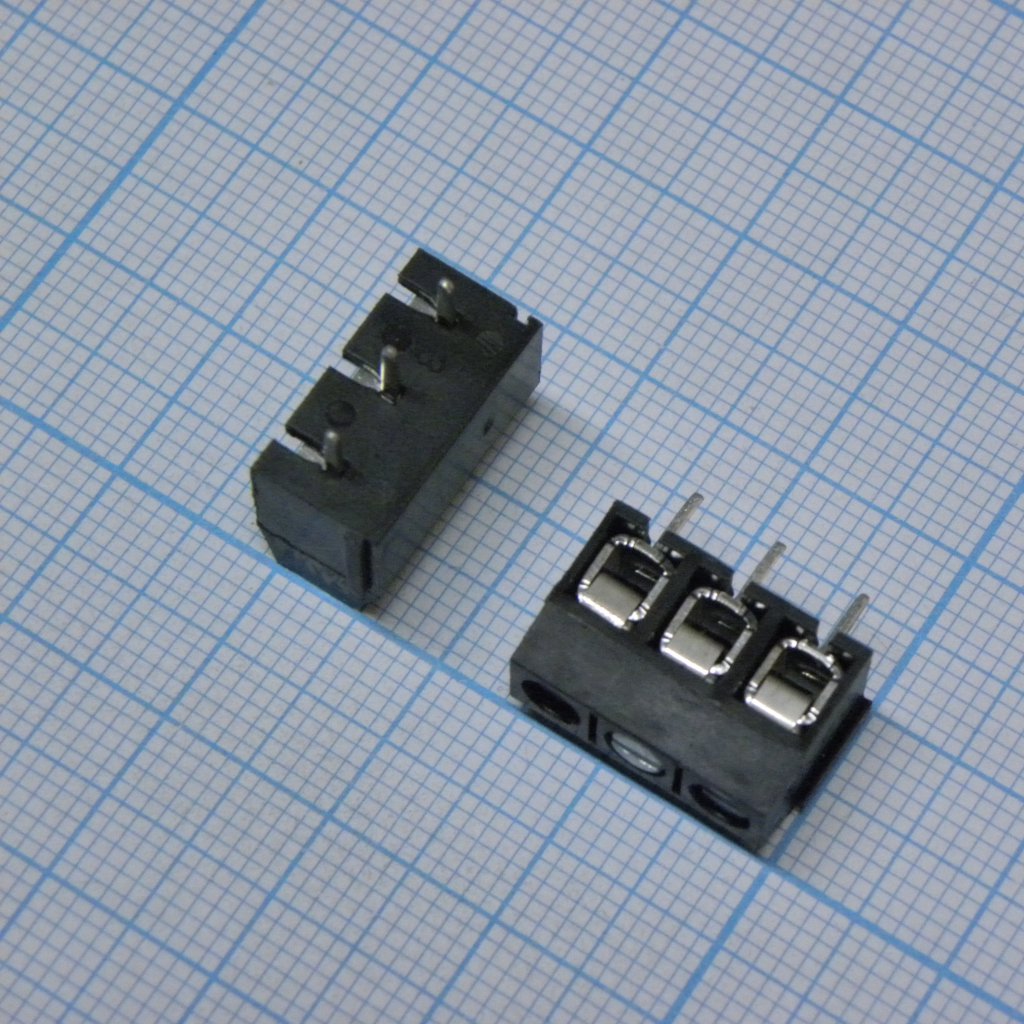 DG306-5.0-03P-13-00A(H) - Винтовой клеммный блок с защитой провода, 3 контакта. Серия DG306-5.0