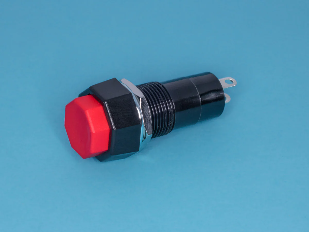 PSW-6FA-R - Кнопка восьмиугольная 220В 1А с фиксацией, крепление гайка, красная