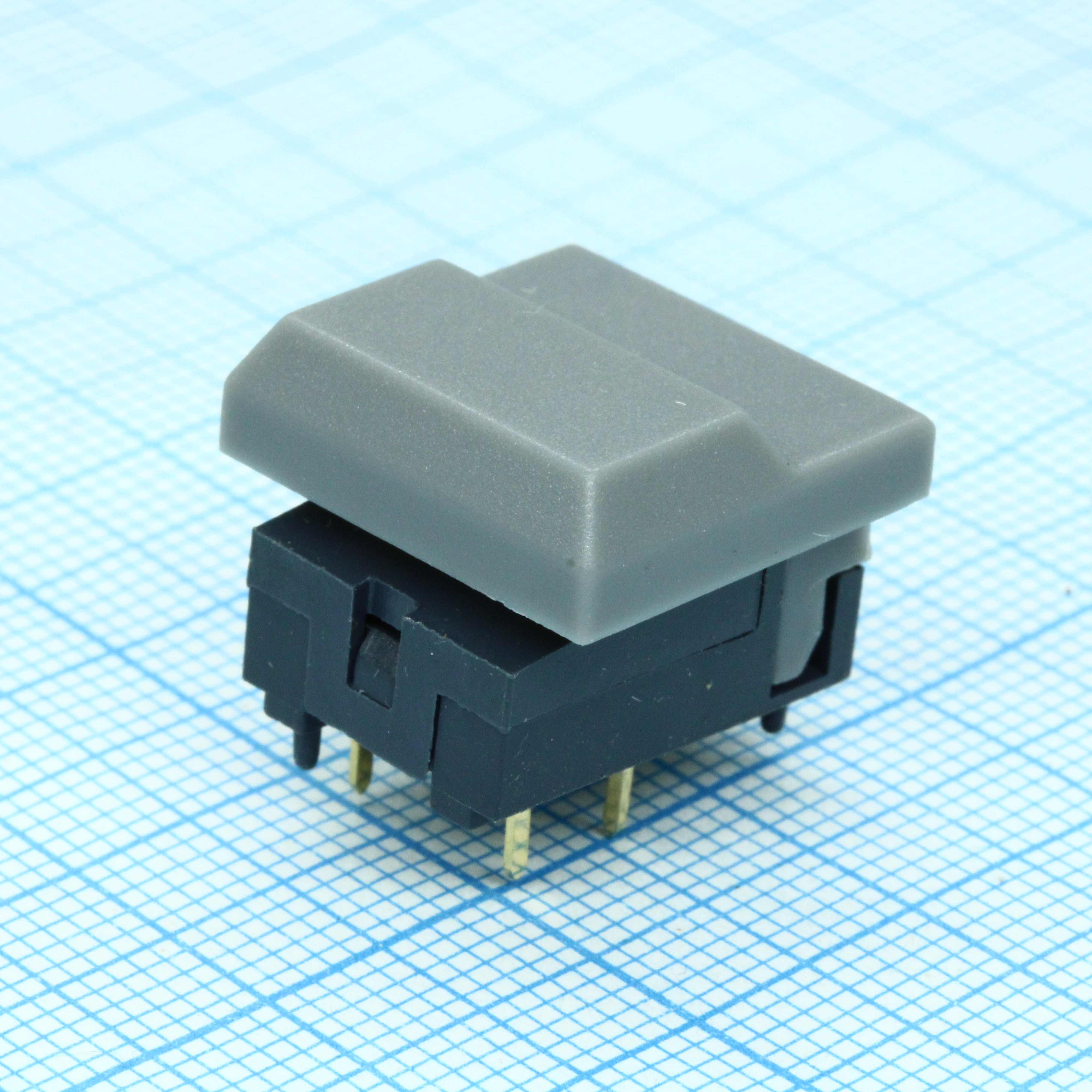 MP86B0GH-G - Кнопочный переключатель 12mA 24VDC, цвет серый