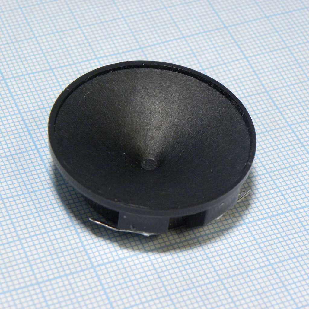 W-08A - от 95db (на 20kHz) до 90db (на 40kHz)/2.83v/4...50kHz  d=37.8