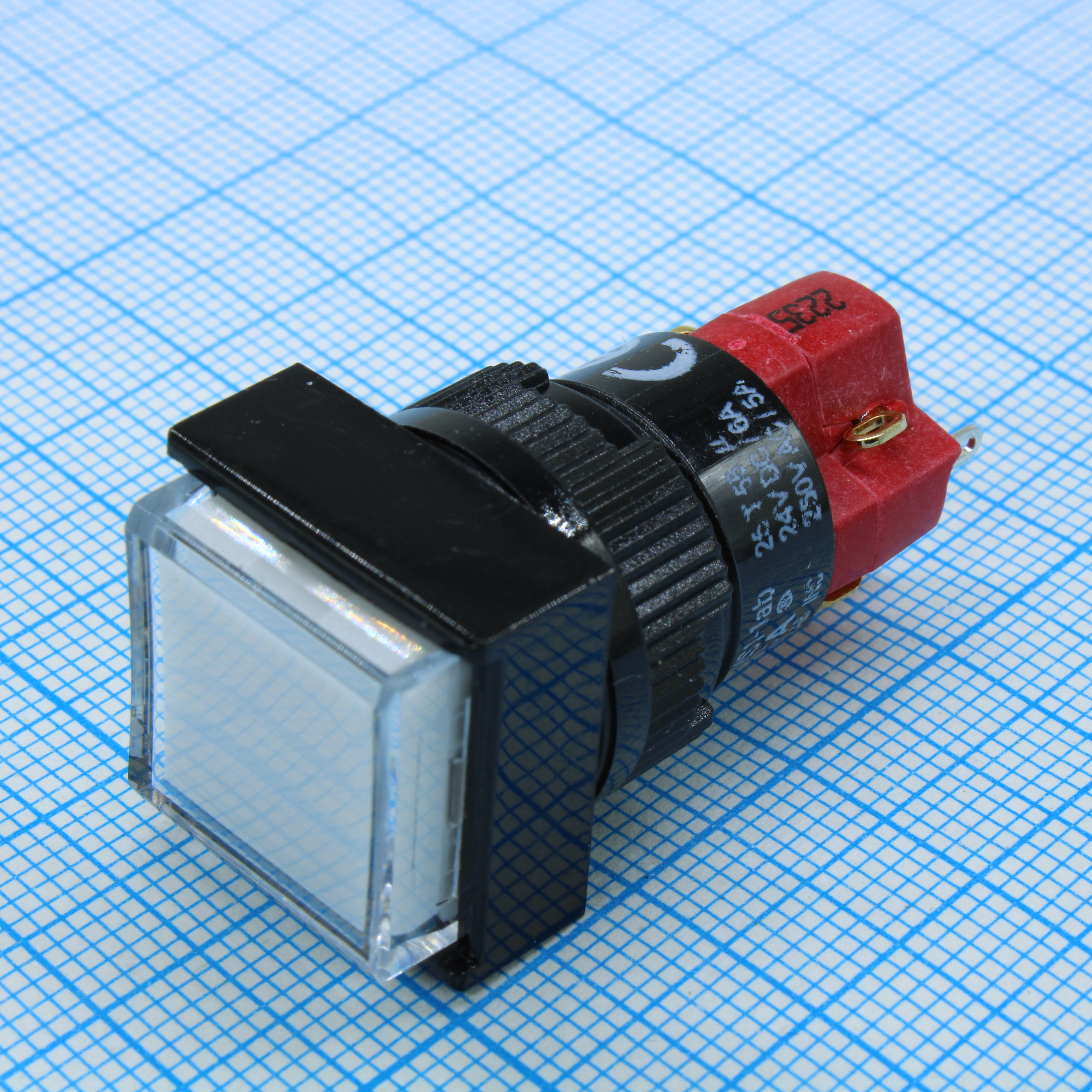 D16LMS1-1ABHW - Кнопка с LED подсветкой 250В/5А