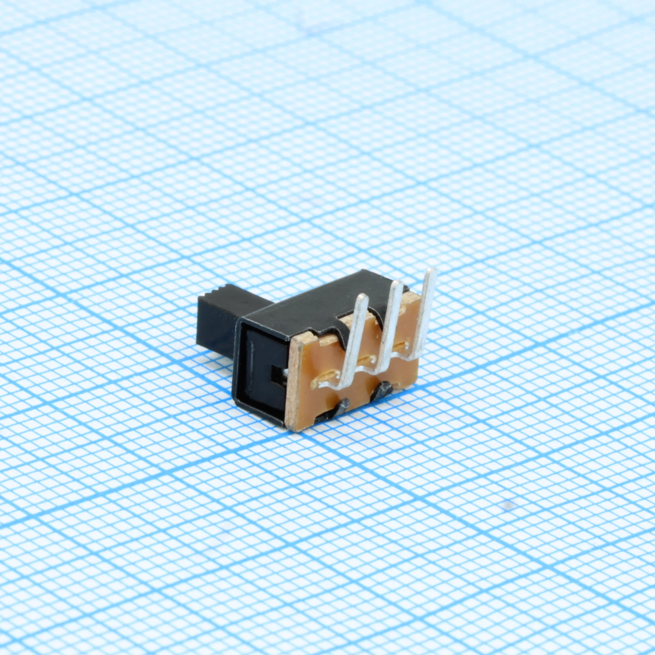 L-KLS7-SS-12F19-G5 - Переключатель движковый 50В 0.5А (ON-ON)