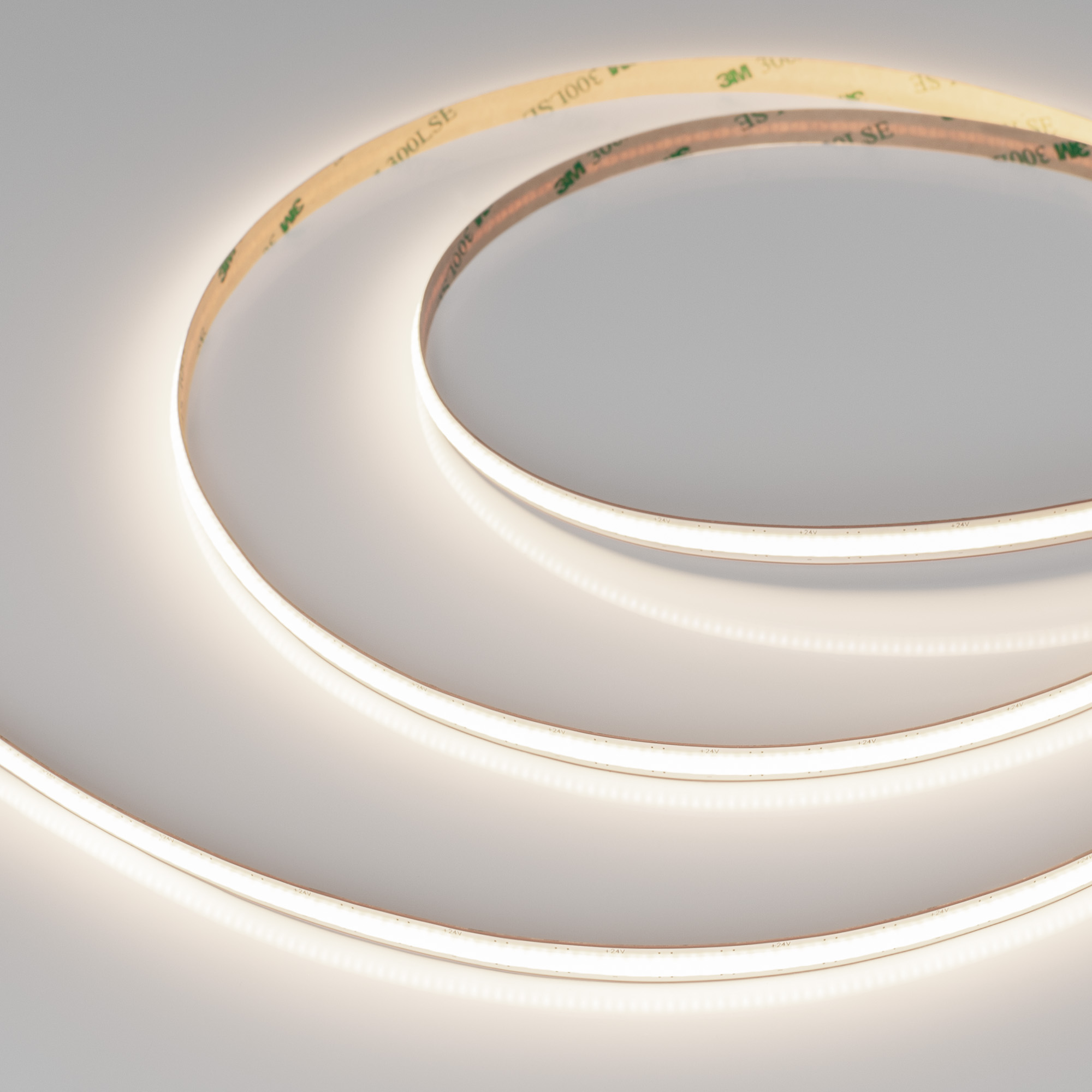 Лента COB-X528-8mm 24V Day4000 (6 W/m, IP20, 5m, FreeCut) 046886 - Лента COB сплошной засветки без видимых светодиодов. Светодиоды CSP 528 шт/м (2640 шт на 5м). Цвет свечения ДНЕВНОЙ 4000K, индекс цветопередачи CRI>90, угол 180°. Мощность 6 Вт/м (30 Вт на