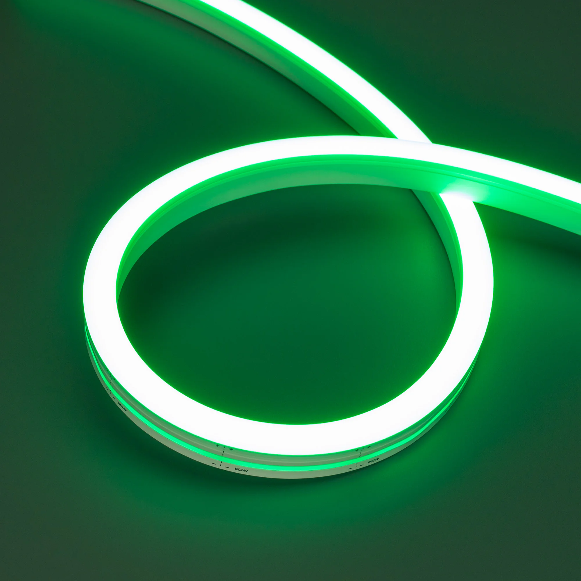 Лента герметичная MOONLIGHT-SIDE-A140-12x17mm 24V Green (8 W/m, IP67, 5m, wire x2) 038800 - Гибкая герметичная лента (неон серии MOONLIGHT), сечение 12х17 мм. Светодиоды SMD 2835 140 шт/м. Цвет свечения ЗЕЛЕНЫЙ, угол излучения 115°. Мощность 8 Вт/м, питан