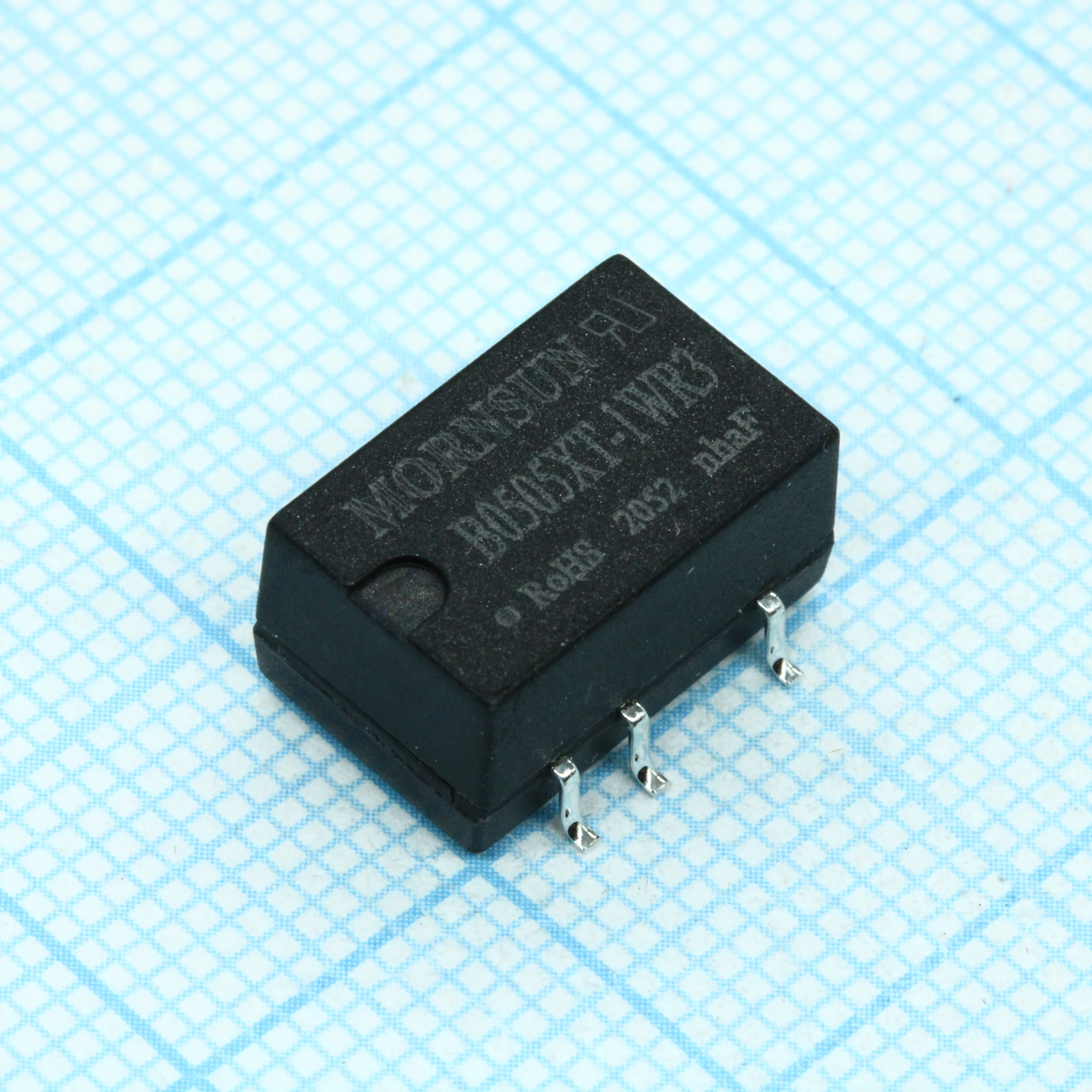 B0505XT-1WR3 - DC/DC преобразователь, 1Вт, вход 4.5-5.5В, выход 5В/200мА