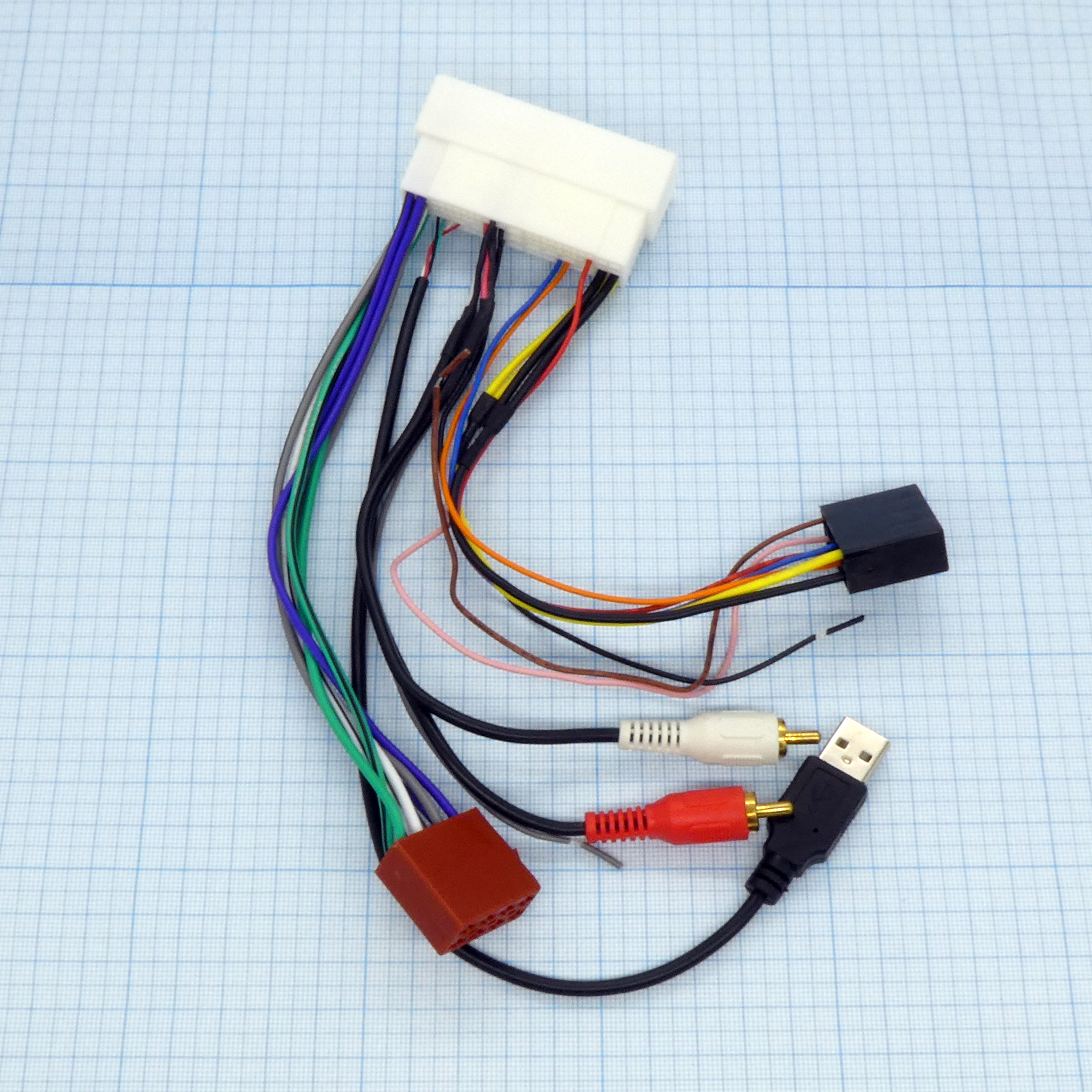 Переходник Hyundai Solaris 2016+ USB - адаптер для подключения автомагнитолы. Подходит для автомобилей Hyundai после 2016 года, KIA после 2017 года, с разъемами AUX и USB