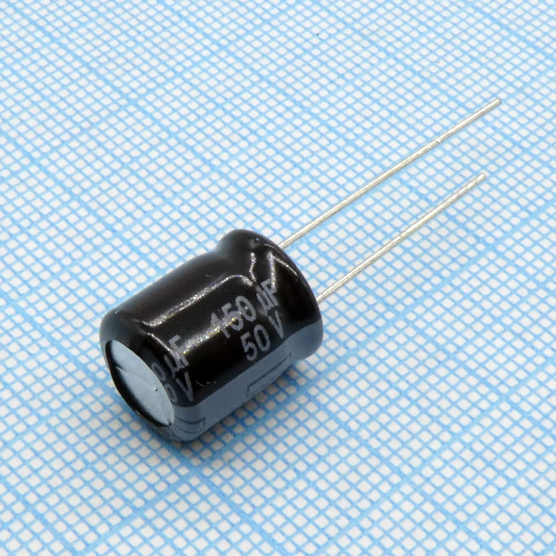 EEUFR1H151 - Конденсатор алюминиевый электролитический 150мкФ 50В 20% (10 X 12.5мм) радиальные выводы 5мм 1170мА 6000час 105°С Россыпь