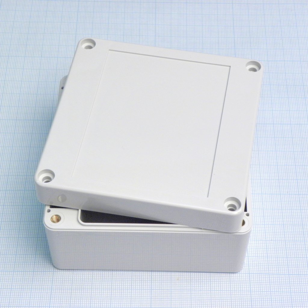 G2100 - Герметичный корпус из поликарбоната, IP65, светло-серый