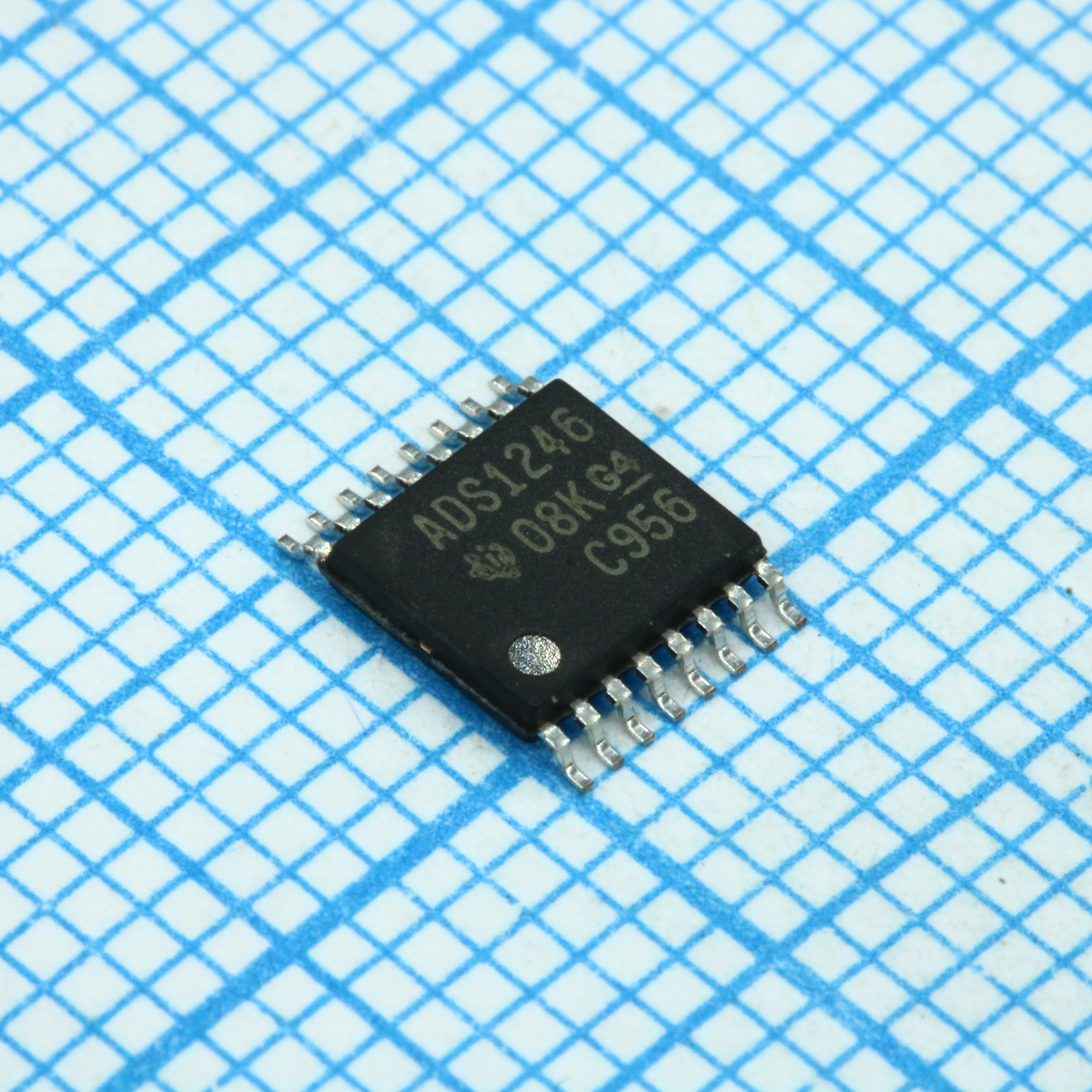 ADS1246IPWR - 24-х разрядный АЦП шина SPI 2KSPS 16TSSOP