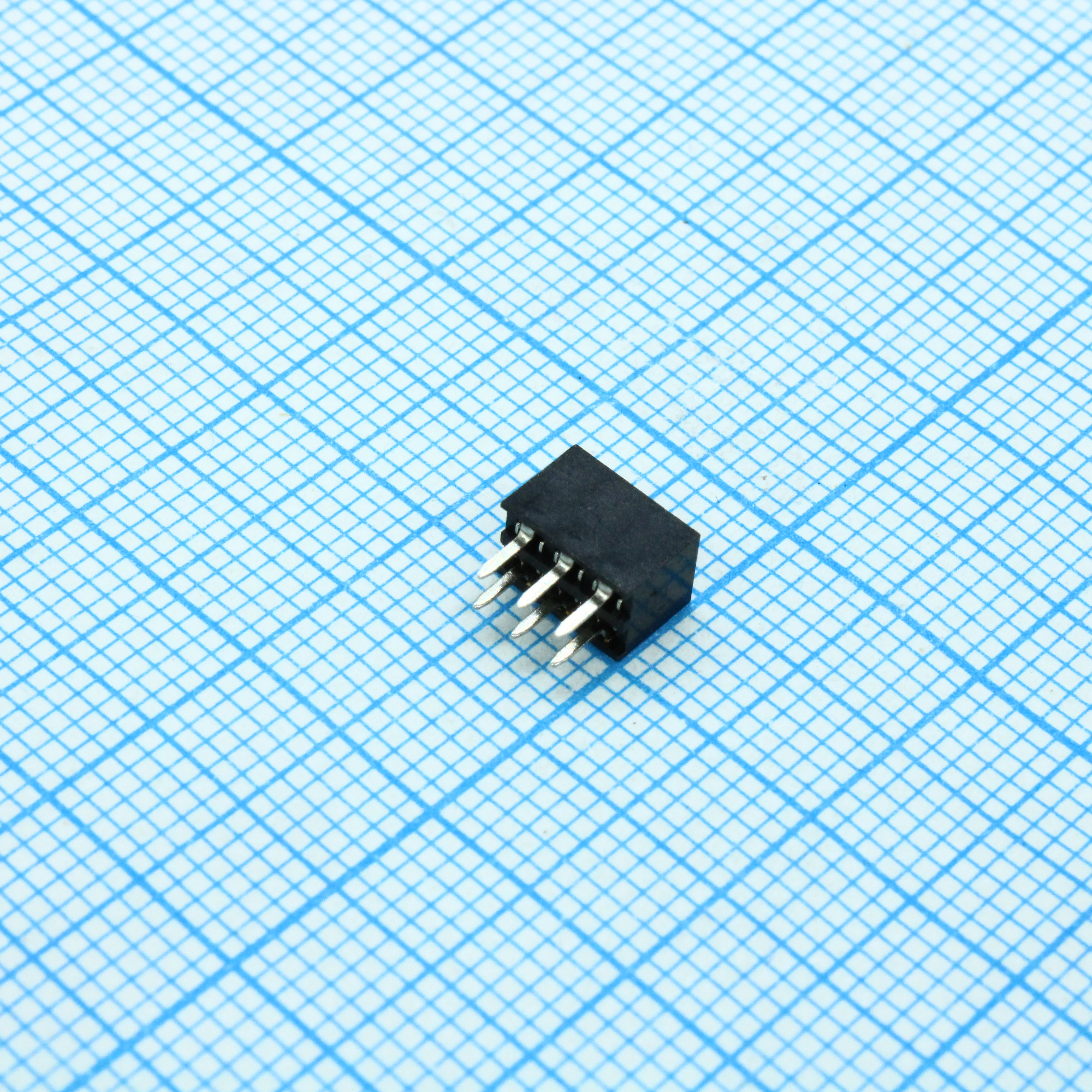 DS1026-06-2X3S8BV - Гнездо на плату 2x3 конт., шаг 2.00мм, высота 4.3мм ширина 4.1мм, позолоч.