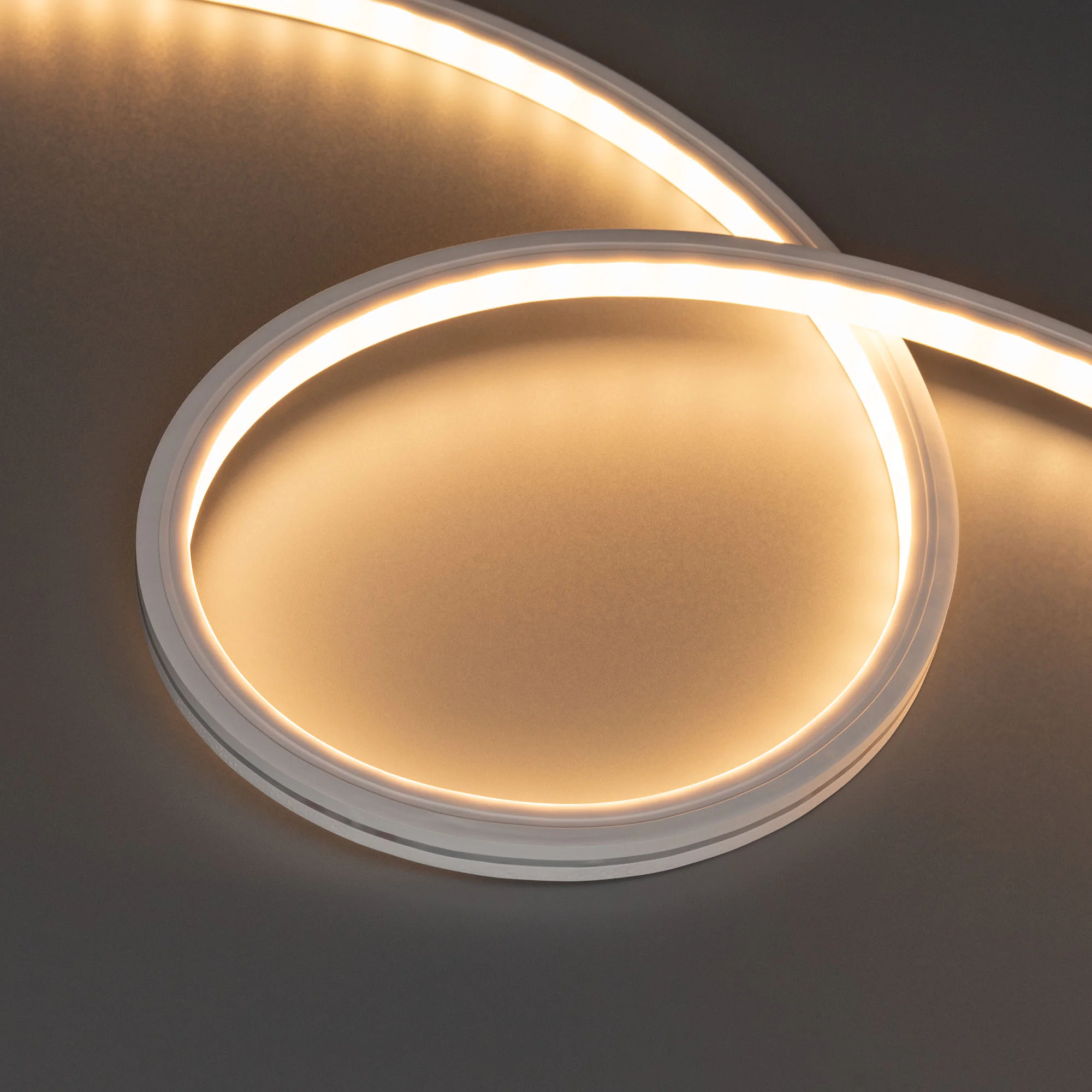 Грейзер THOR-TOP-B70-10x10mm 24V Warm2700 (15 W/m, IP67, 5m, wire x2) 042072 - Грейзер серии THOR, сечение 10х10 мм. Светодиоды SMD 5060 70 шт/м. Цвет свечения ТЁПЛЫЙ (2700 К), индекс цветопередачи CRI>90, световой поток 1220 лм/м, угол излучения 60°. Мощ