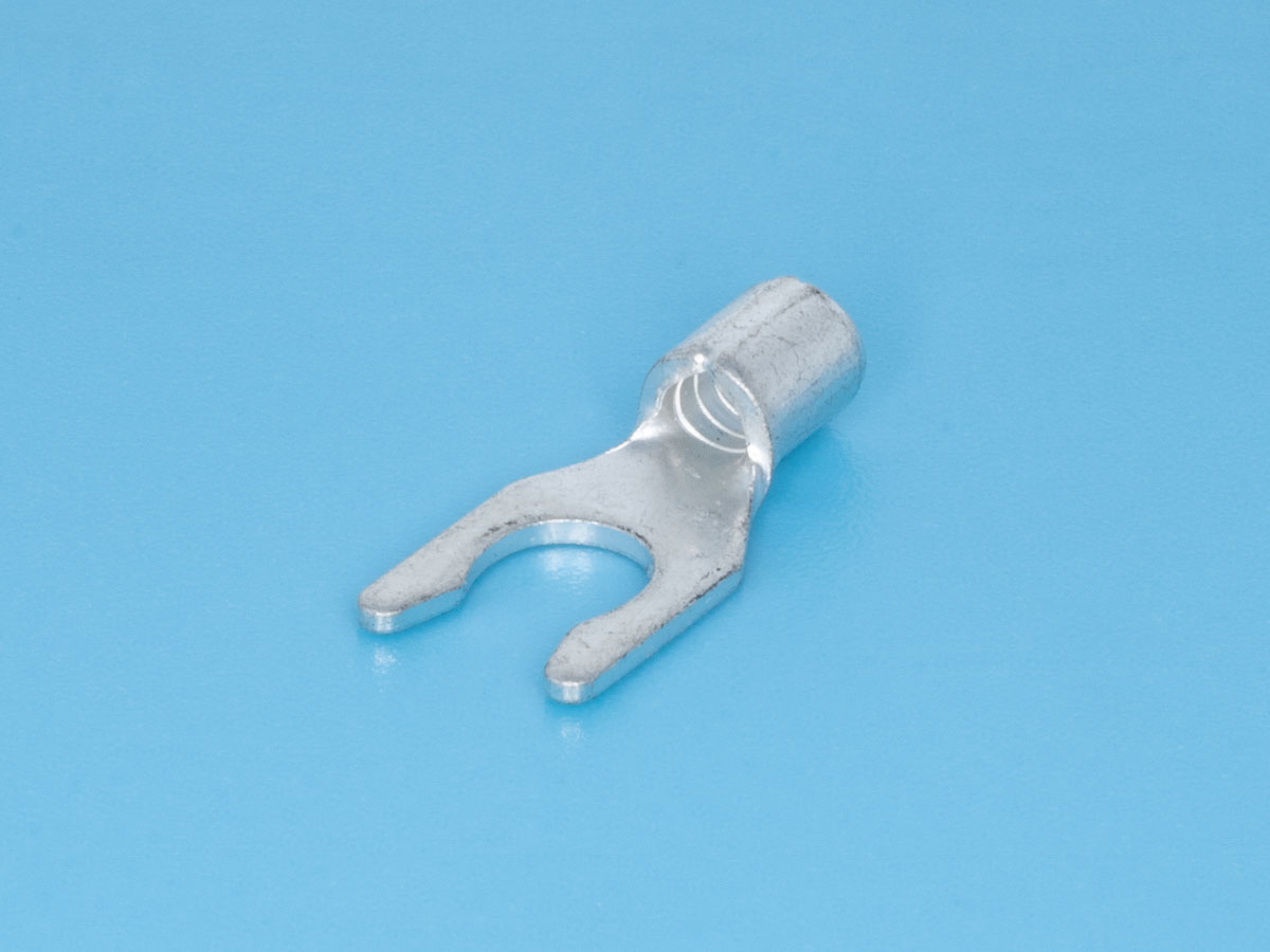 TYL-2-4 - Клемма тип "U" 4.3мм на провод 1,5-2,5 мм с защелкой, кратно 100шт.